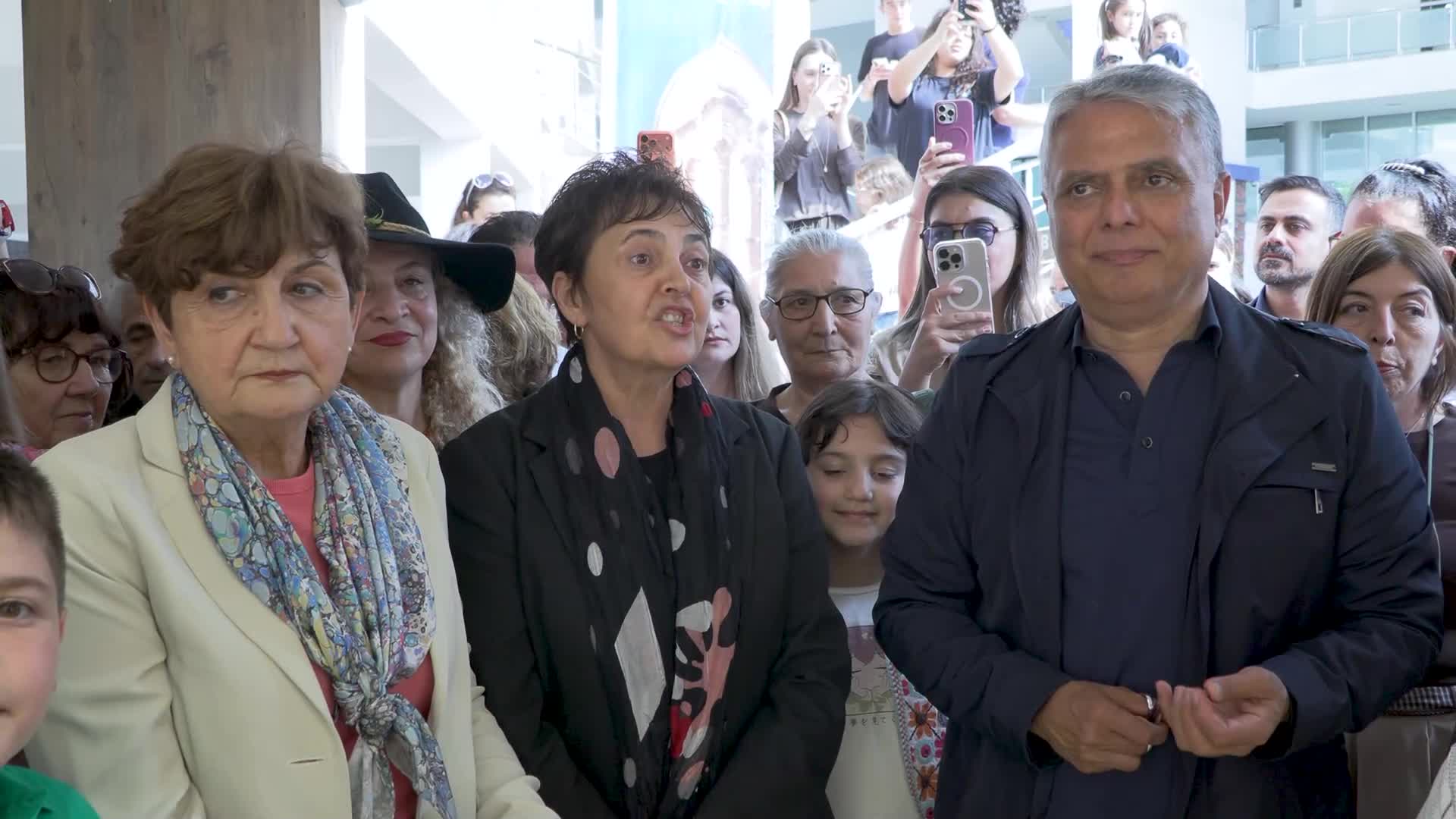 Muratpaşa'da "Geleceğin Renkleri-Rota: Sanat Şehri Antalya" sergisi ziyarete açıldı