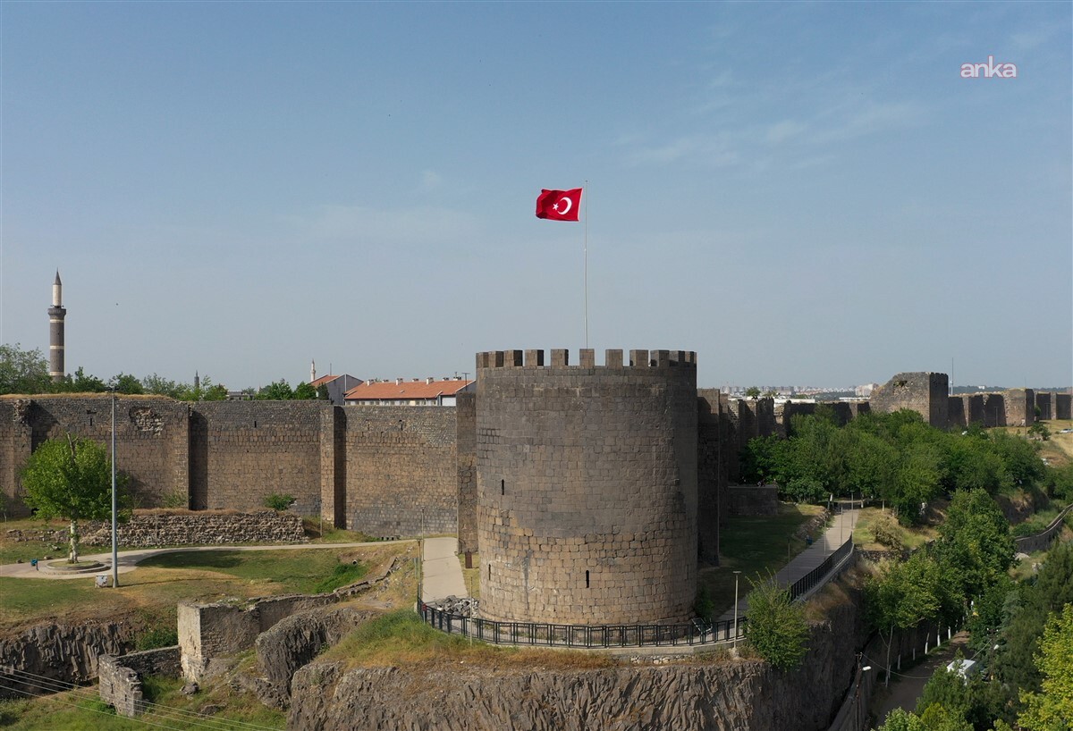 Diyarbakır’dan siyasi parti liderlerine “Çerçeve Yasa” mektubu
