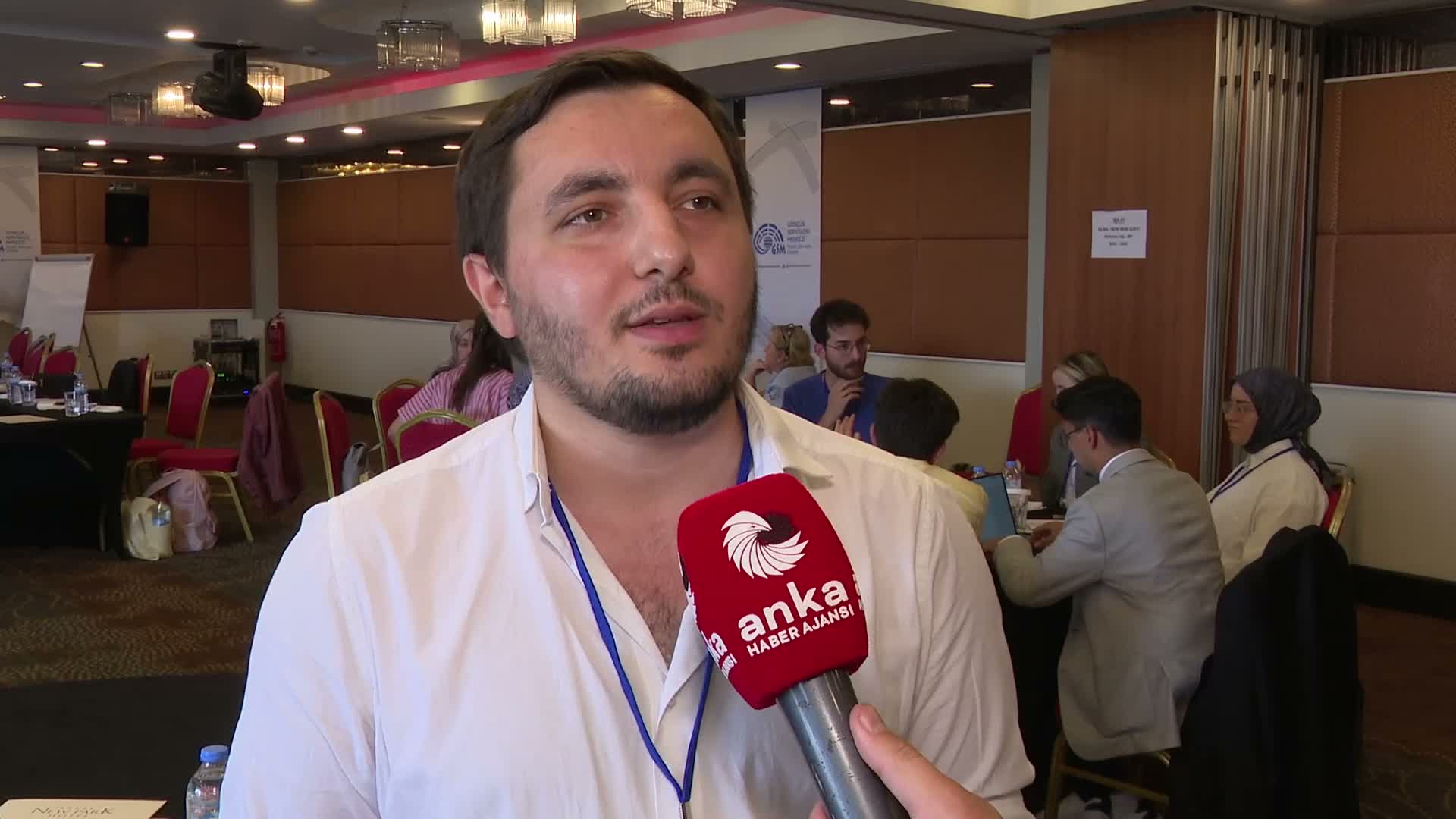 Dumansız Gençlik Girişimi'nden uyarı: Tütün ürünleri çocuklara yönelik atıştırmalıklarla yan yana satılıyor