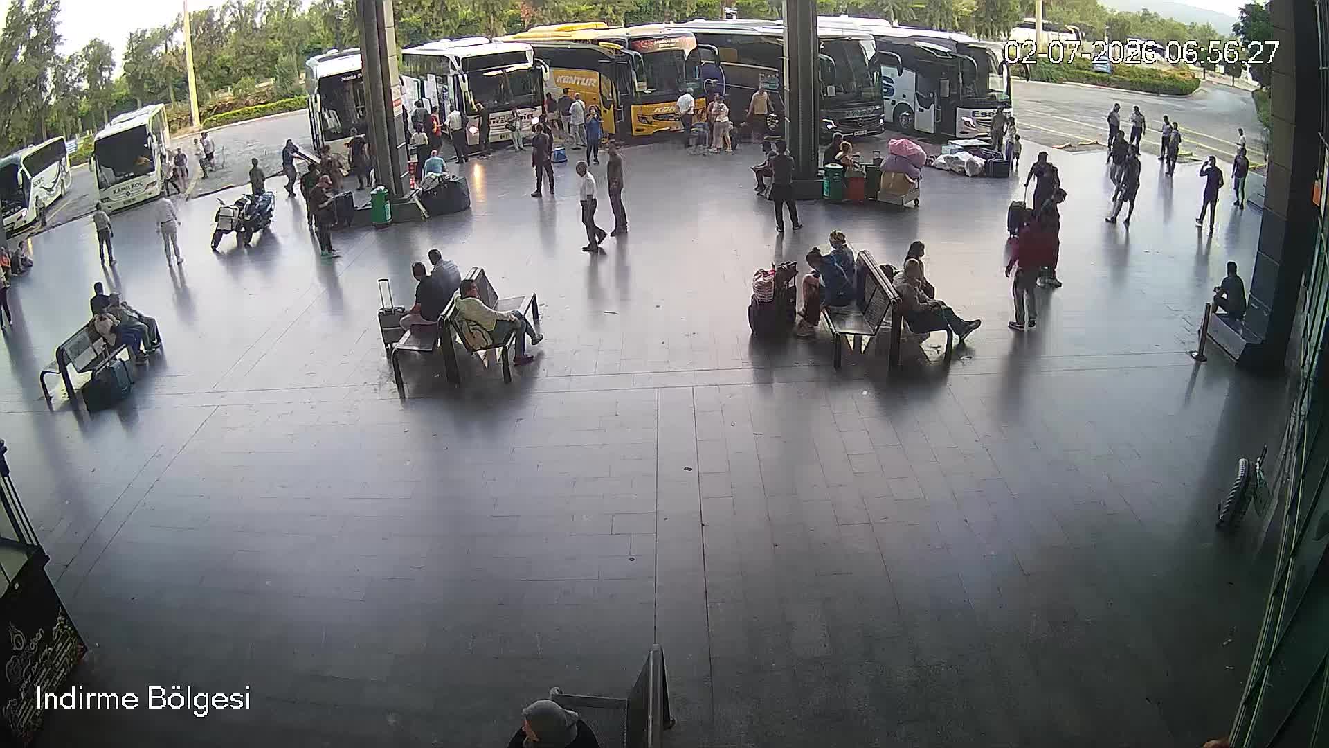 Antalya Otobüs Terminali’nde 90 kilogram kerevit yakalandı