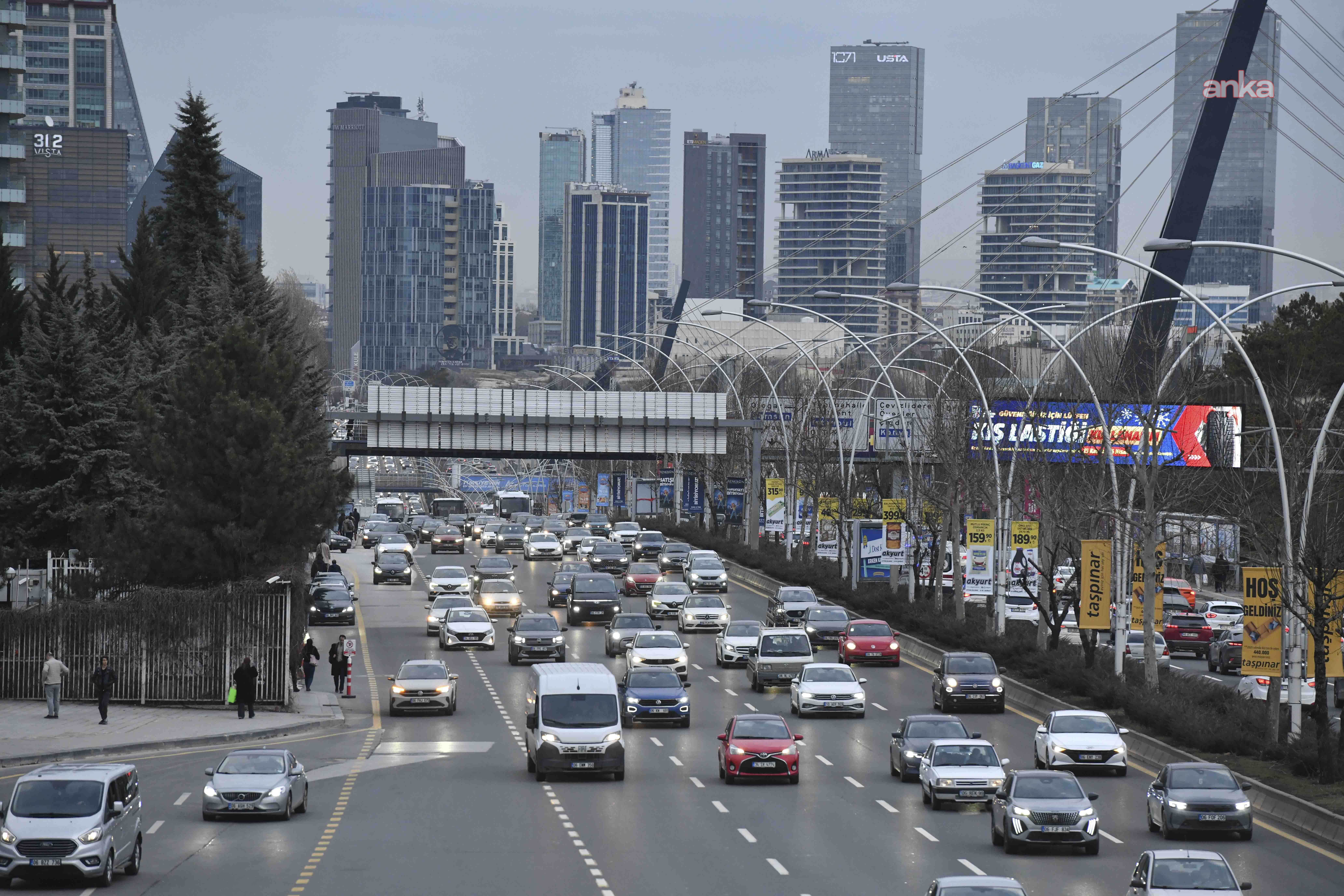 Başkentte eğitim-öğretim yılı töreni nedeniyle bazı yollar trafiğe kapatılacak