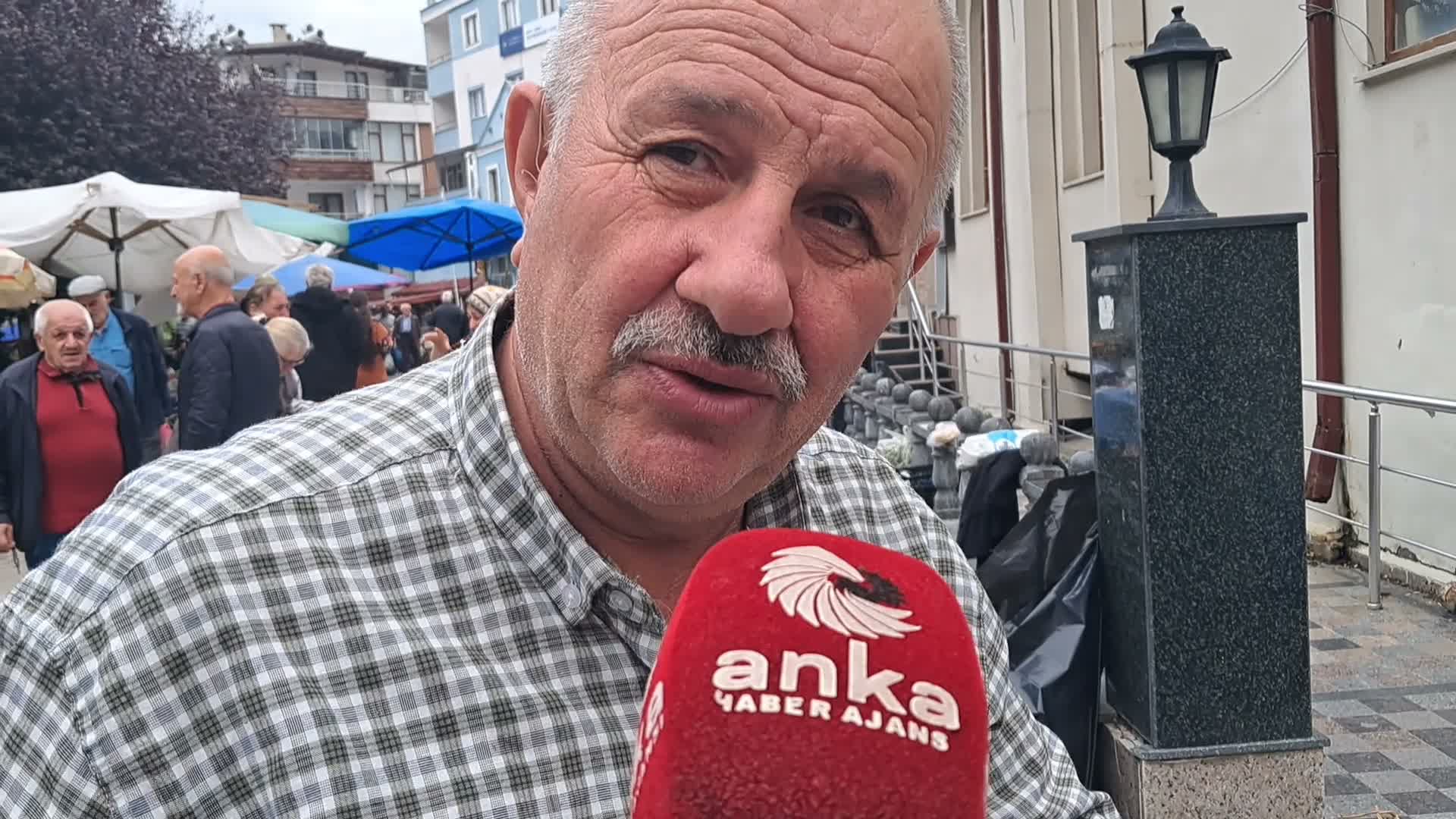Artvinli pazar esnafı: "Bir kuruş kazanmadım. Soğan yiyecektim, kıyamadım boş ekmek yedim”