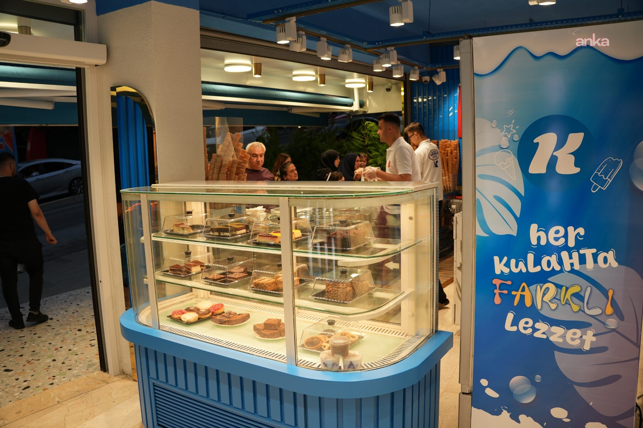 Karkayalar Dondurma, "Dondurma Kafe" konseptini hayata geçirdi