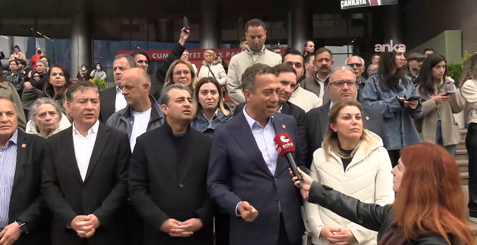 CHP Genel Merkezi'nde tahliye gerginliği... CHP'li Başarır: "Partiyi, ülkeyi bu hale getirenlerin Allah belasını versin"