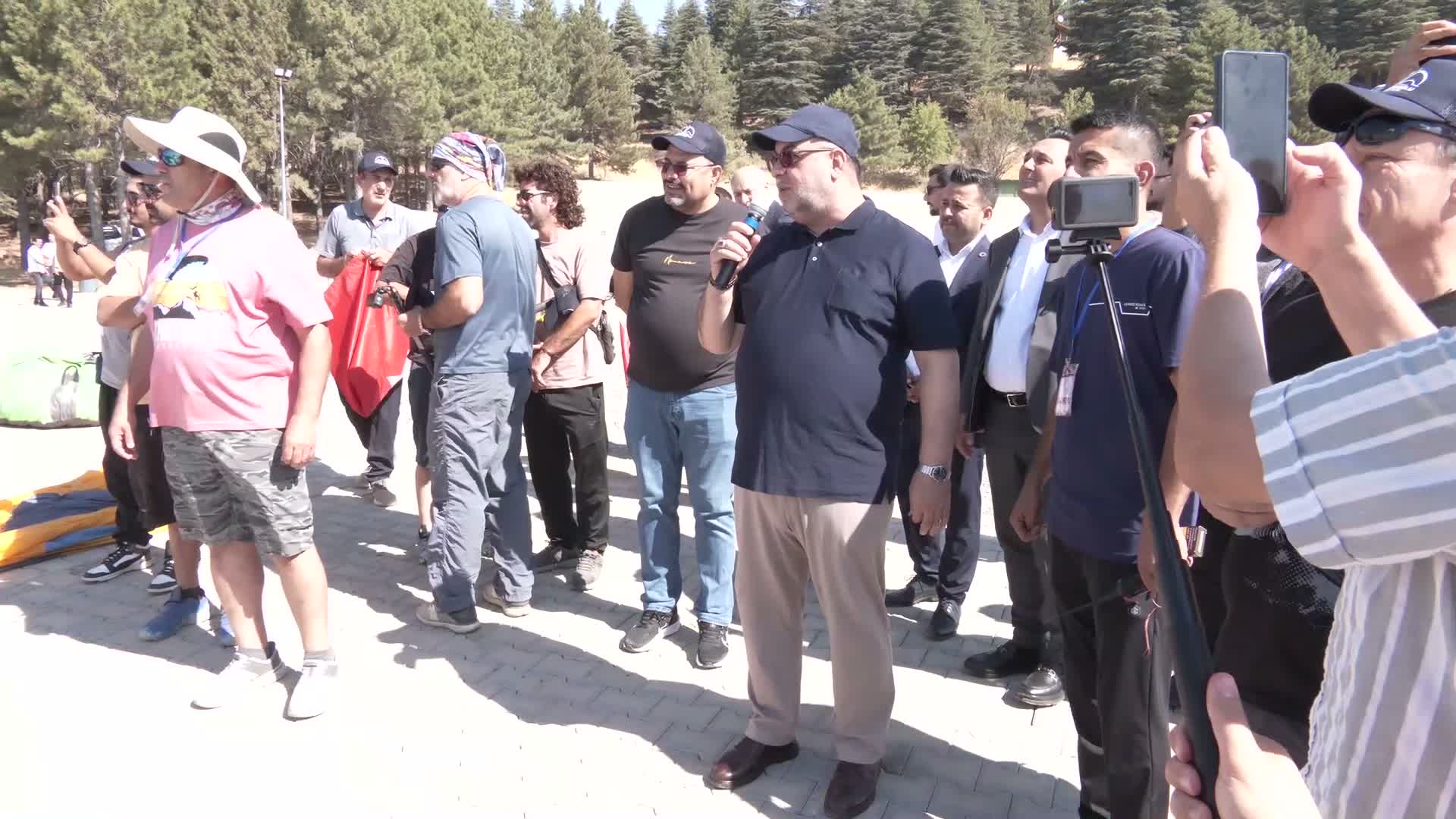Kahramanmaraş’ta 2’nci Yalnız Ardıç Yamaç Paraşütü Festivali başladı