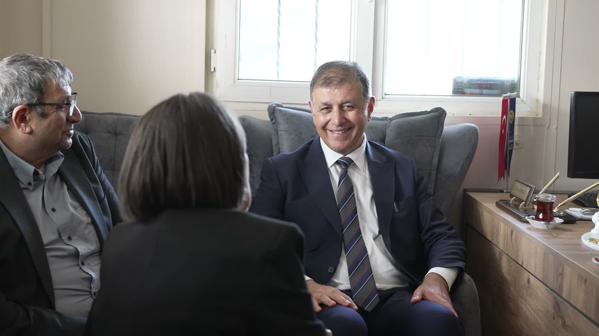 Cemil Tugay’dan Buca’da mahalle turu