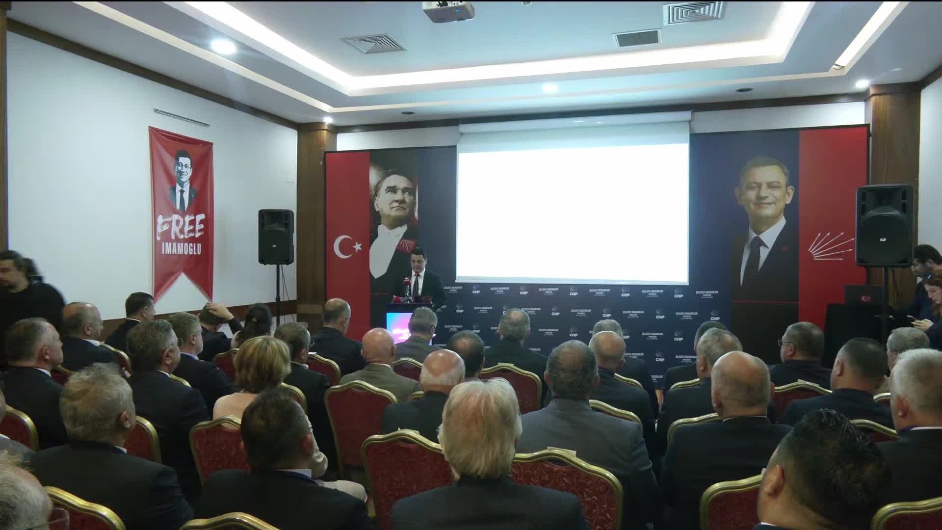 CHP'li Orta ve Doğu Karadeniz Belediye Başkanları Toplantısı... İmamoğlu: "Yılmayacağız, yorulmayacağız, durmayacağız"