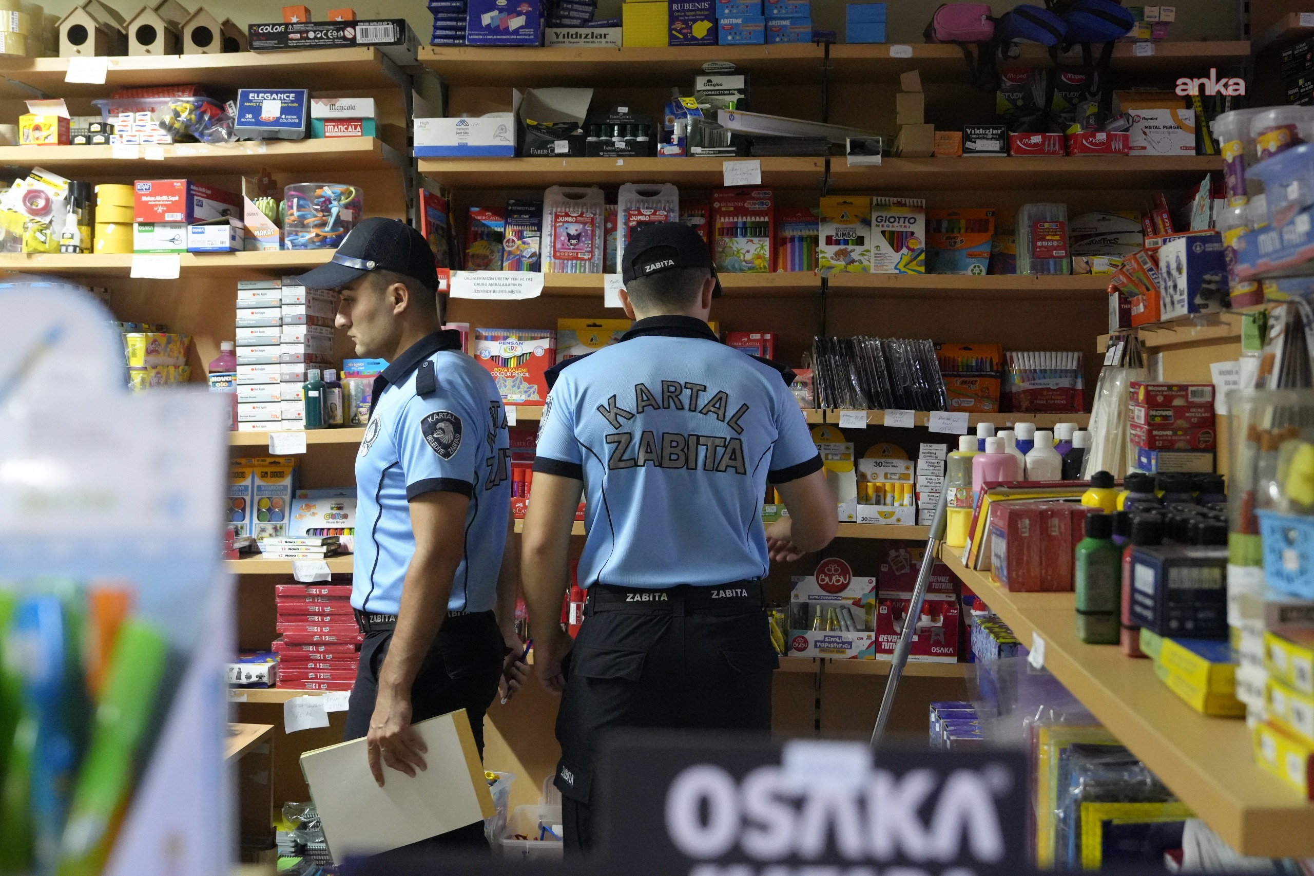 Kartal Zabıtası'ndan kırtasiyelerde yoğun denetim
