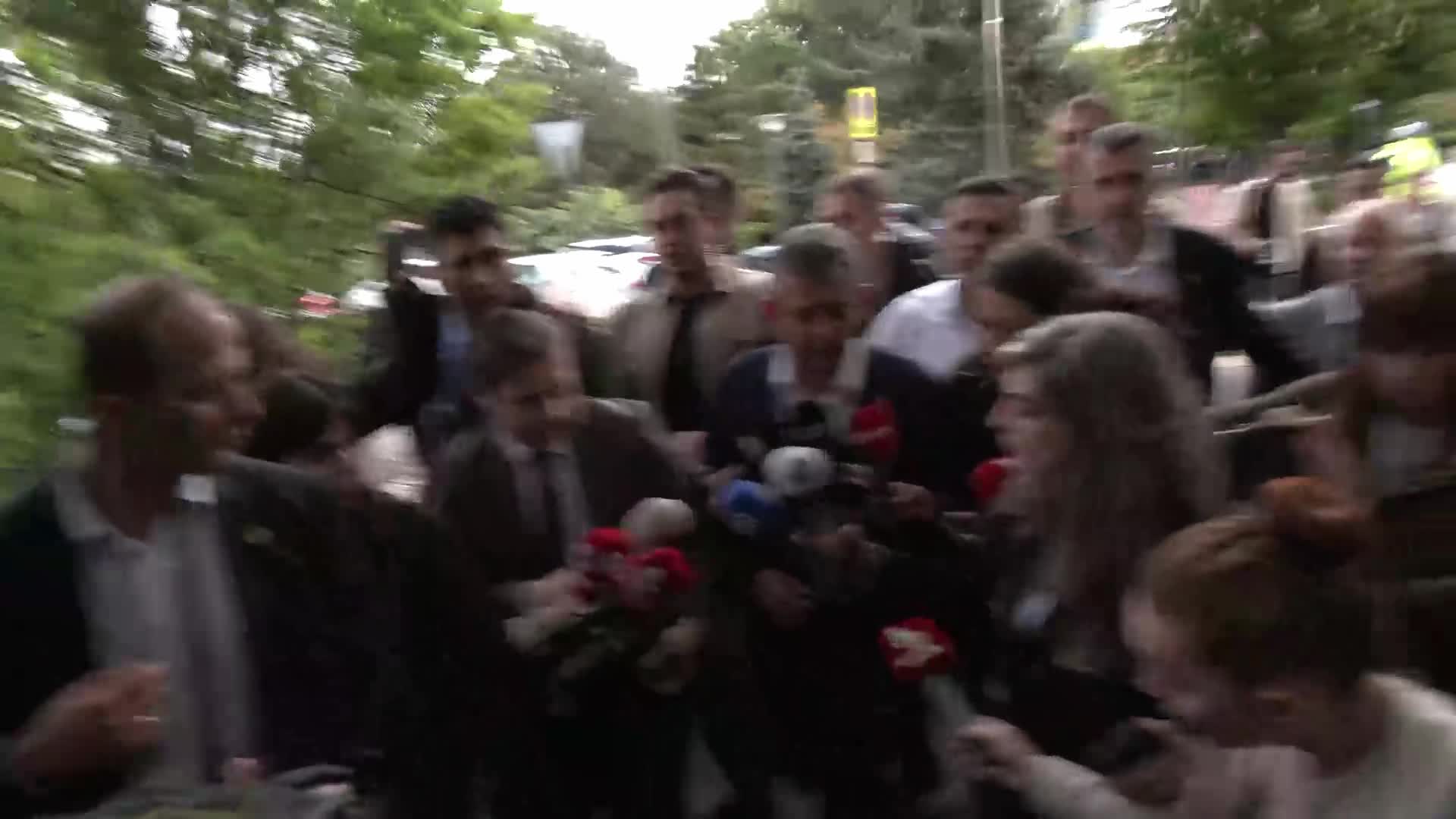 Özgür Özel'den 40 gün içinde kurultay çağrısı: "Fiilen kapanan partiyi tekrar açacağız"