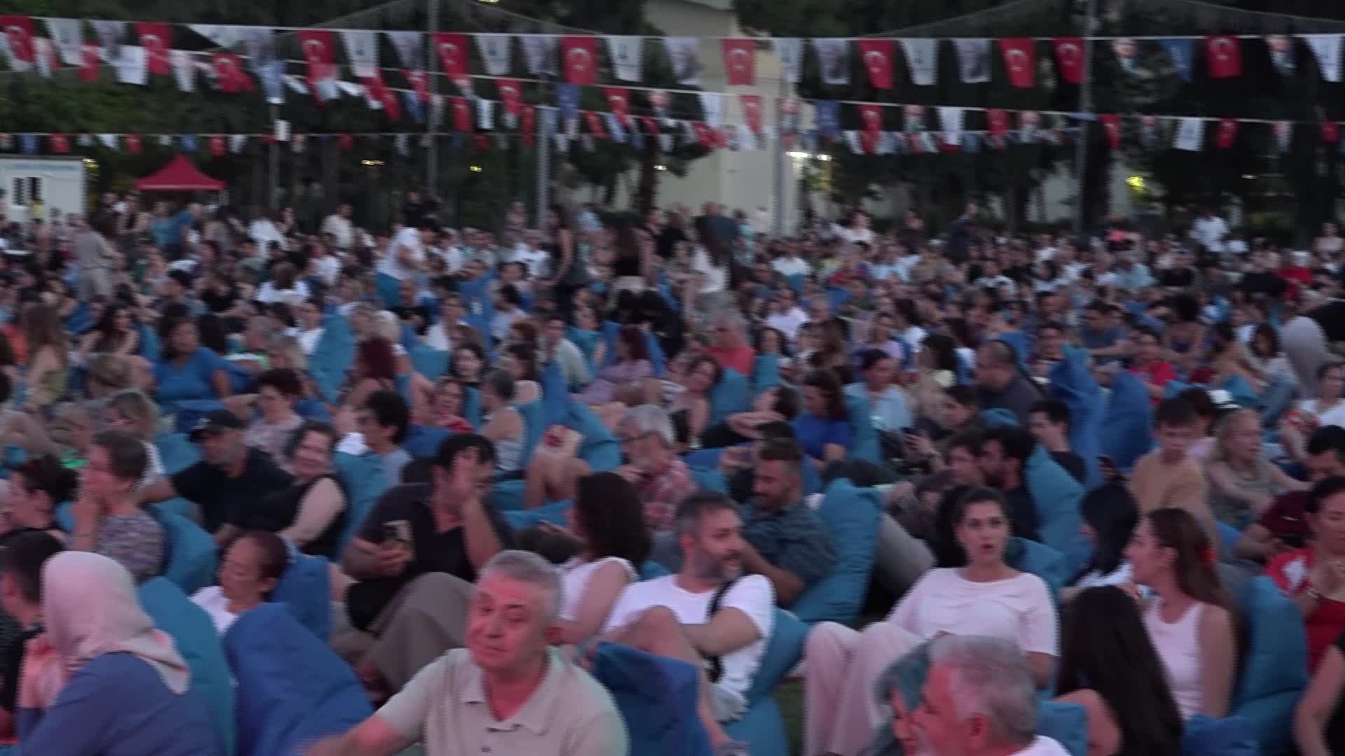Zeytin Sahne’de unutulmaz film müzikleri yankılandı