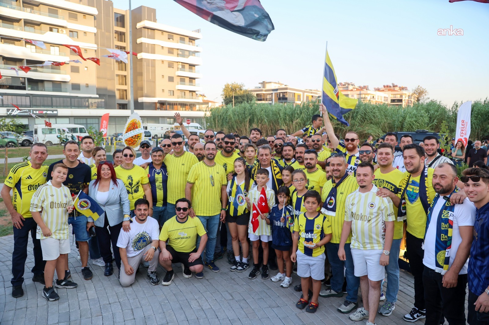 Efeler'de Fenerbahçeliler Parkı hizmete açıldı