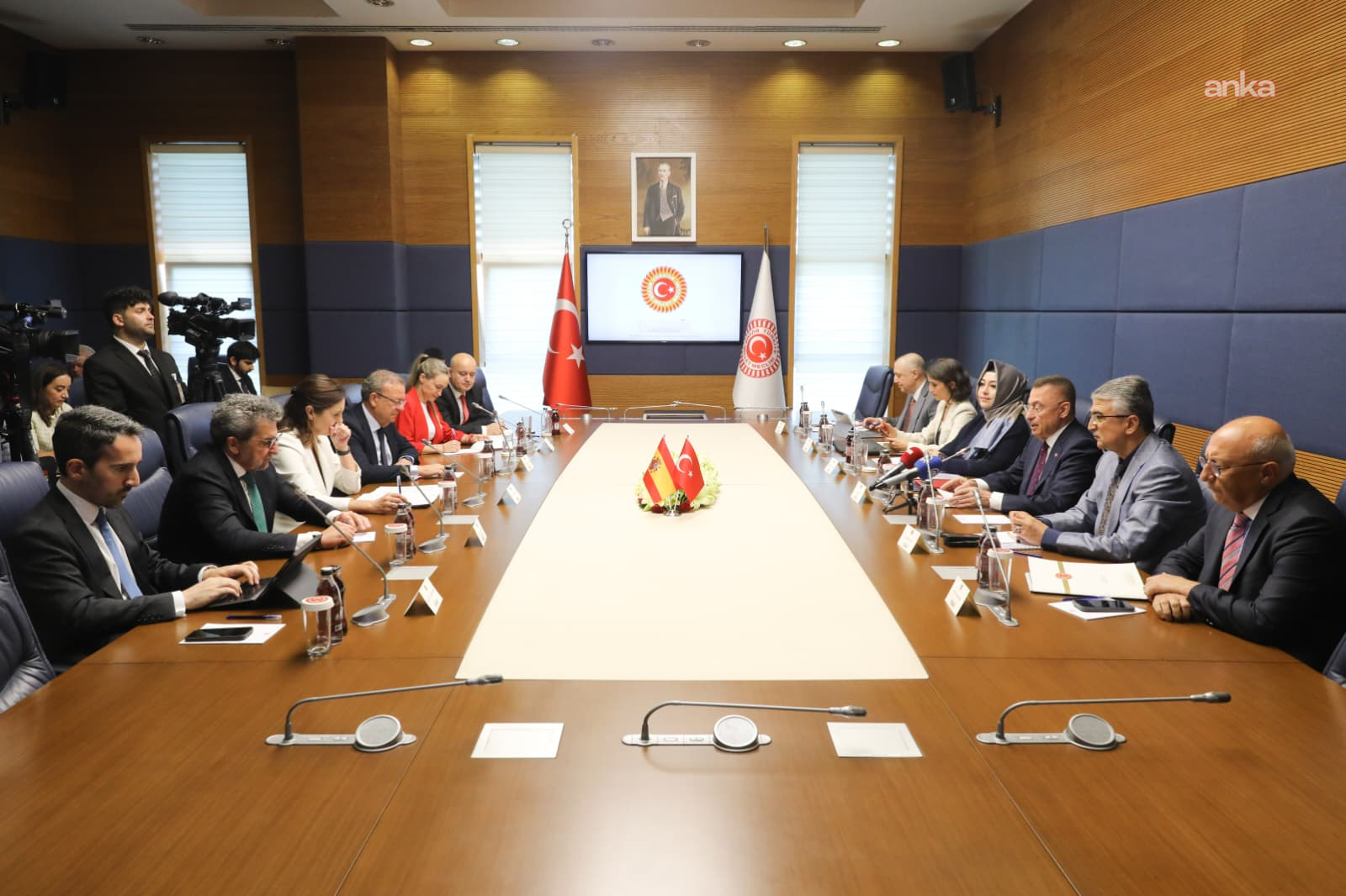 TBMM Dışişleri Komisyonu Başkanı Oktay: "AP, Türkiye aleyhindeki grupların etkisinden kurtulmalı, ilişkilerini önyargısız bir zeminde ilerletmeli"