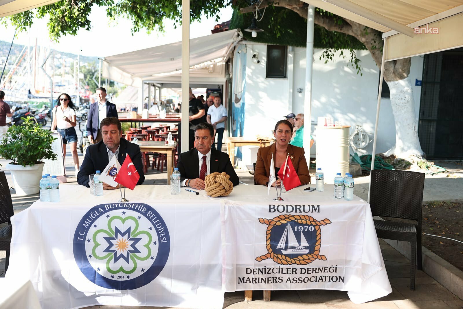 Muğla Büyükşehir Belediye Başkanı Aras, sektör temsilcileriyle bir araya geldi