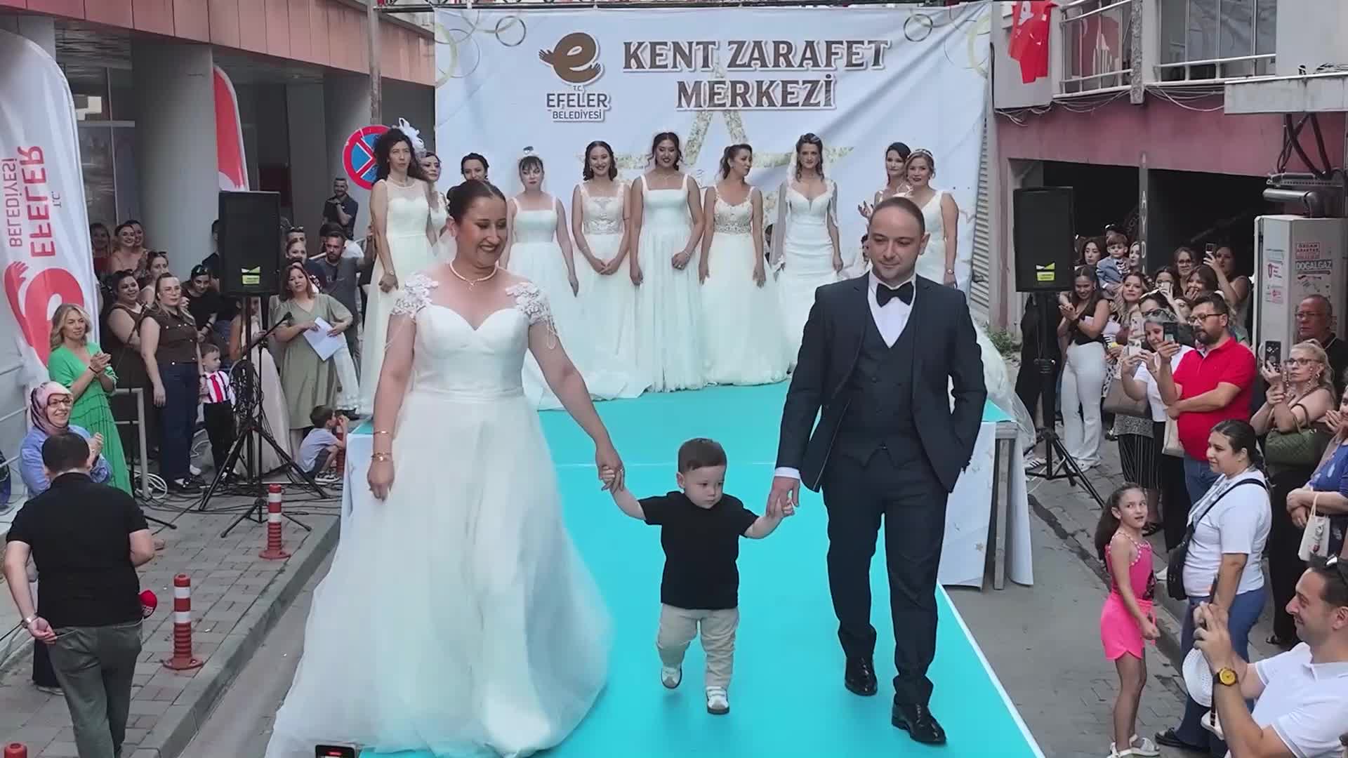 Efeler Belediye Başkanı Yetişkin’in evlenecek çiftlere hediyesi Kent Zarafet Merkezi açıldı