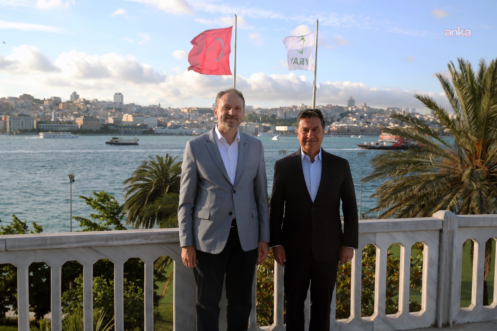 Muğla Büyükşehir Belediye Başkanı Aras'tan Yeşilay Genel Başkanı Dinç'e ziyaret