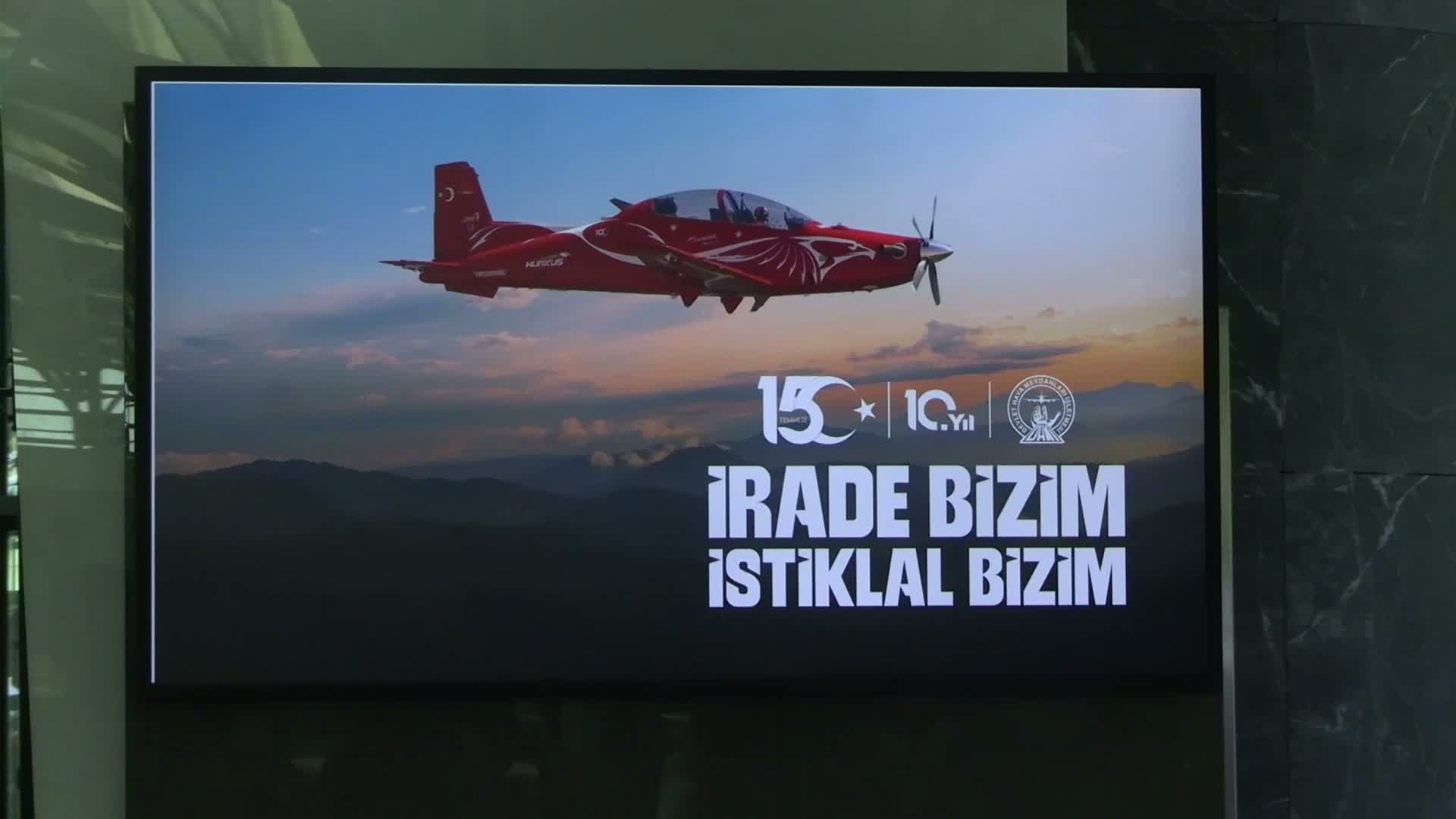 "15 Temmuz Hafıza ve Hatıra Sergisi" İzmir Adnan Menderes Havalimanı’nda açıldı