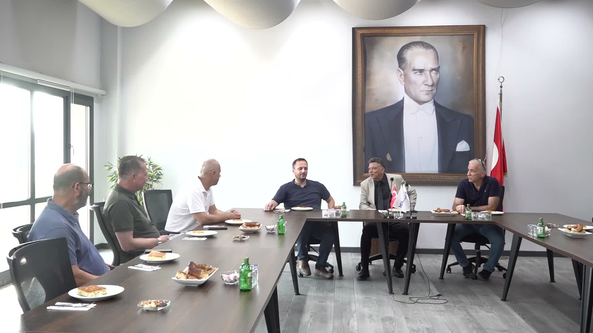 Bornova Belediye Başkanı Ömer Eşki, MTK Sitesi'ni ziyaret etti