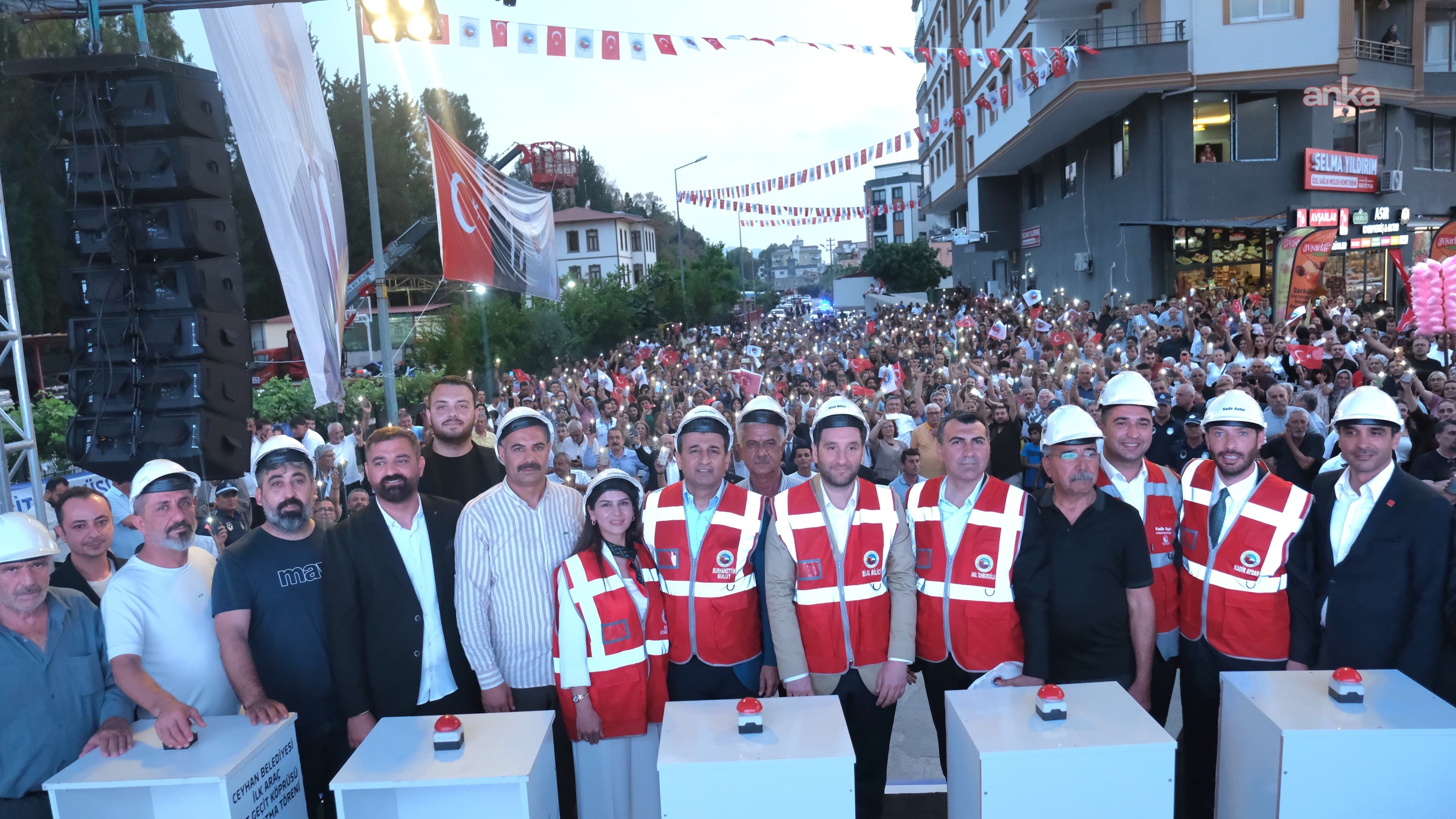 Ceyhan'da ulaşımda yeni dönem: Araç üst geçit köprüsünün temeli atıldı
