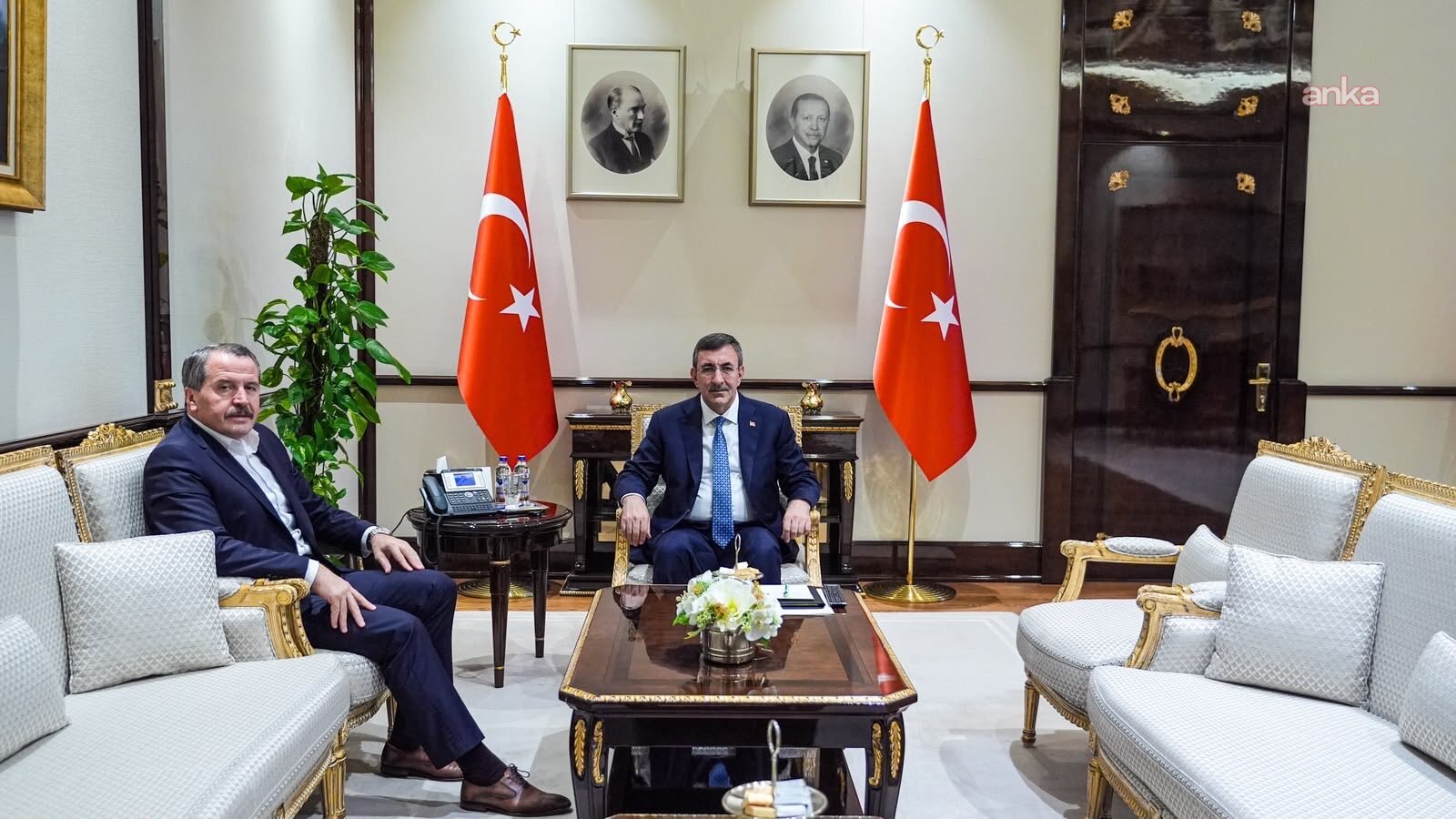 Ali Yalçın, Cevdet Yılmaz ile 4688 sayılı Kanun'un revizesini görüştü: Toplu sözleşme düzeni bir bütün olarak değişmeli
