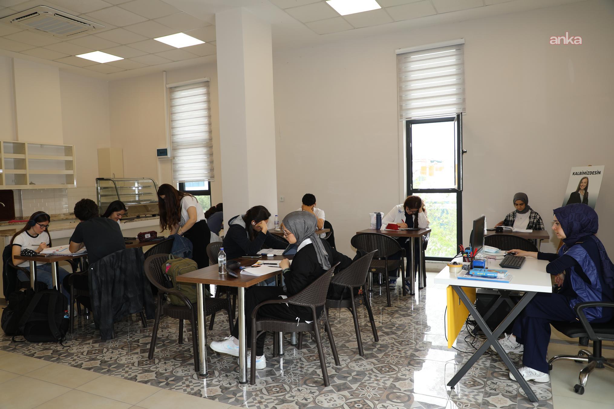 Şehzadeler Belediyesi’nden YKS adaylarına eğitim ve koçluk desteği
