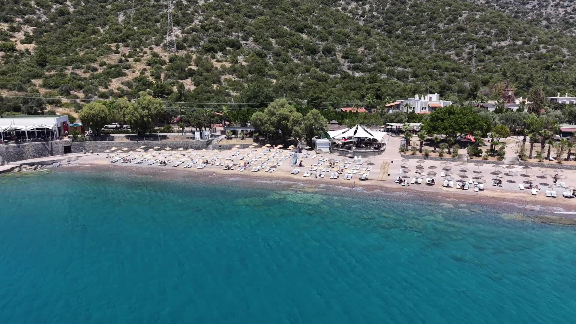 Bodrum Belediyesi, halk plajlarındaki çalışmalarda sona yaklaştı