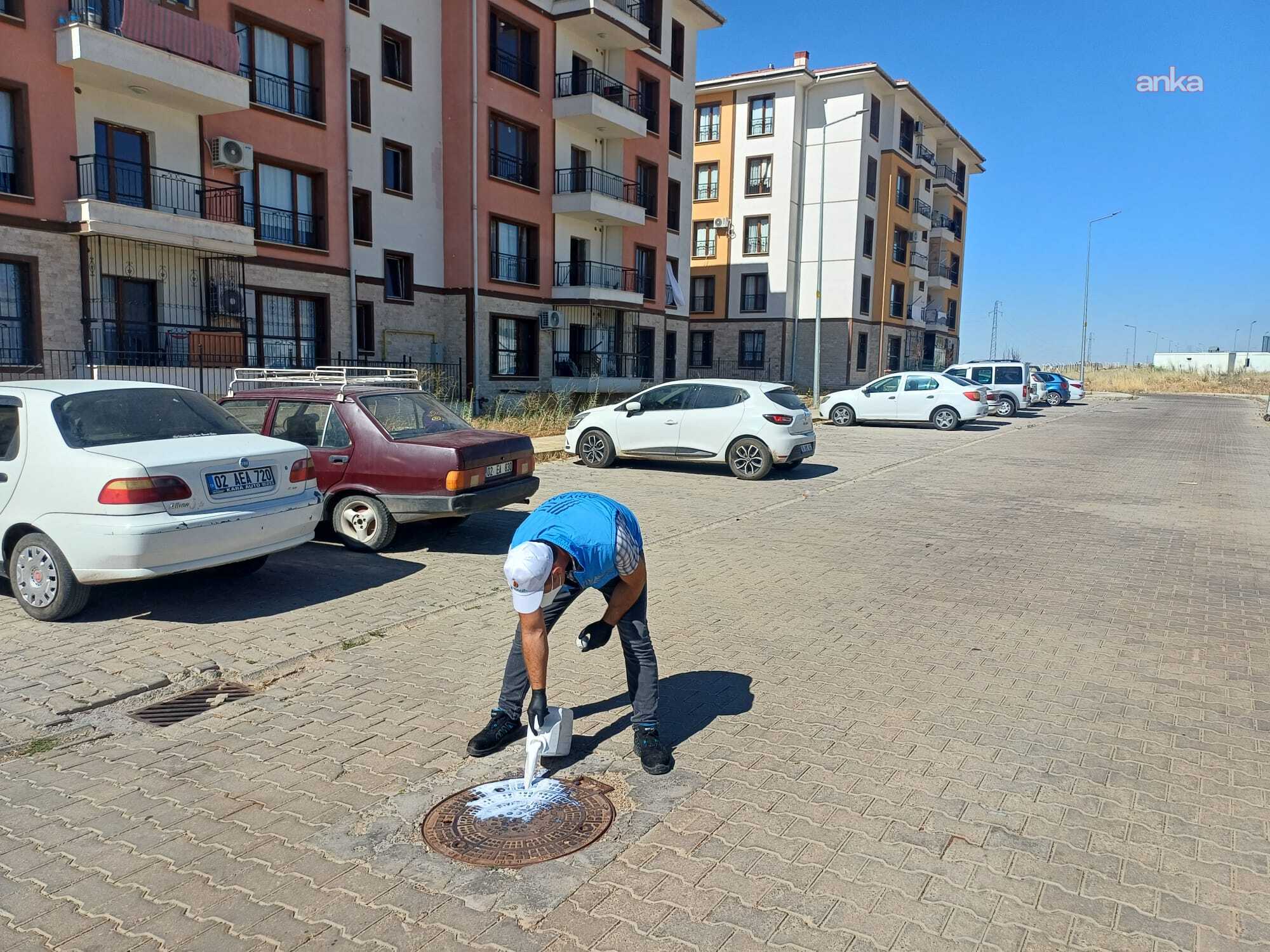 Adıyaman Belediyesi’nden TOKİ konutlarında kapsamlı ilaçlama çalışması