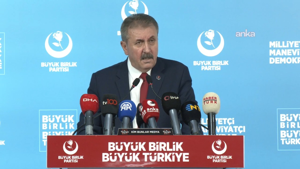 Mustafa Destici: Hiçbir terör örgütü mensubunun affedilmesi kabul edilemez