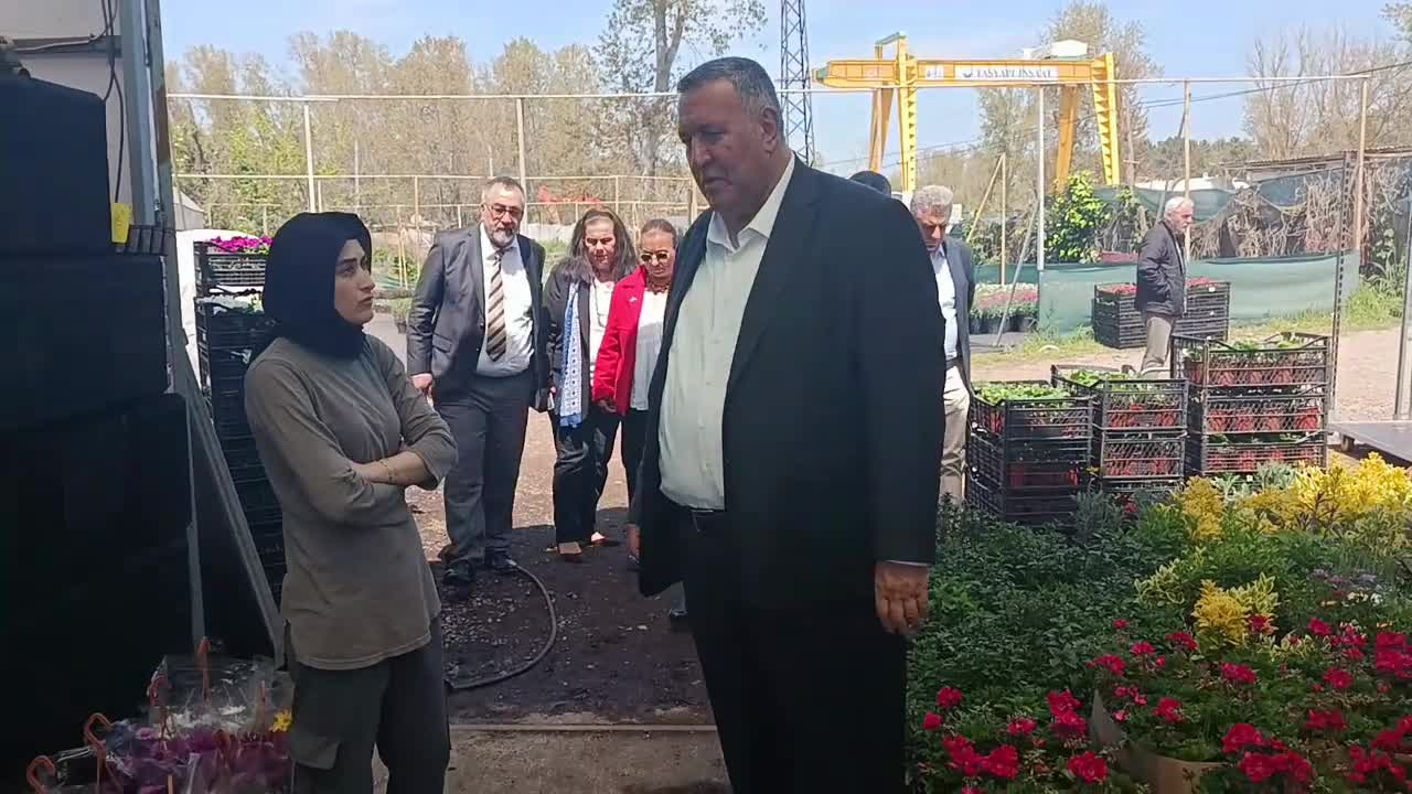 CHP'li Gürer çiçek üreticisinin sorunlarını dinledi: "Üreticinin desteklenmesi şart"