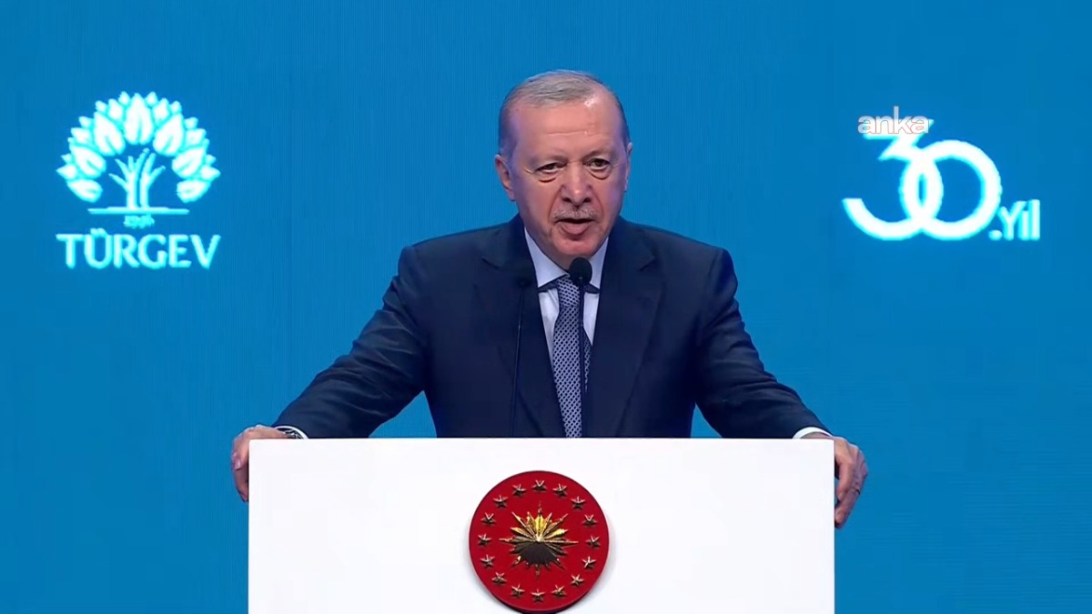 Cumhurbaşkanı Erdoğan: Akışa yön veren bir gençlik yetiştir…