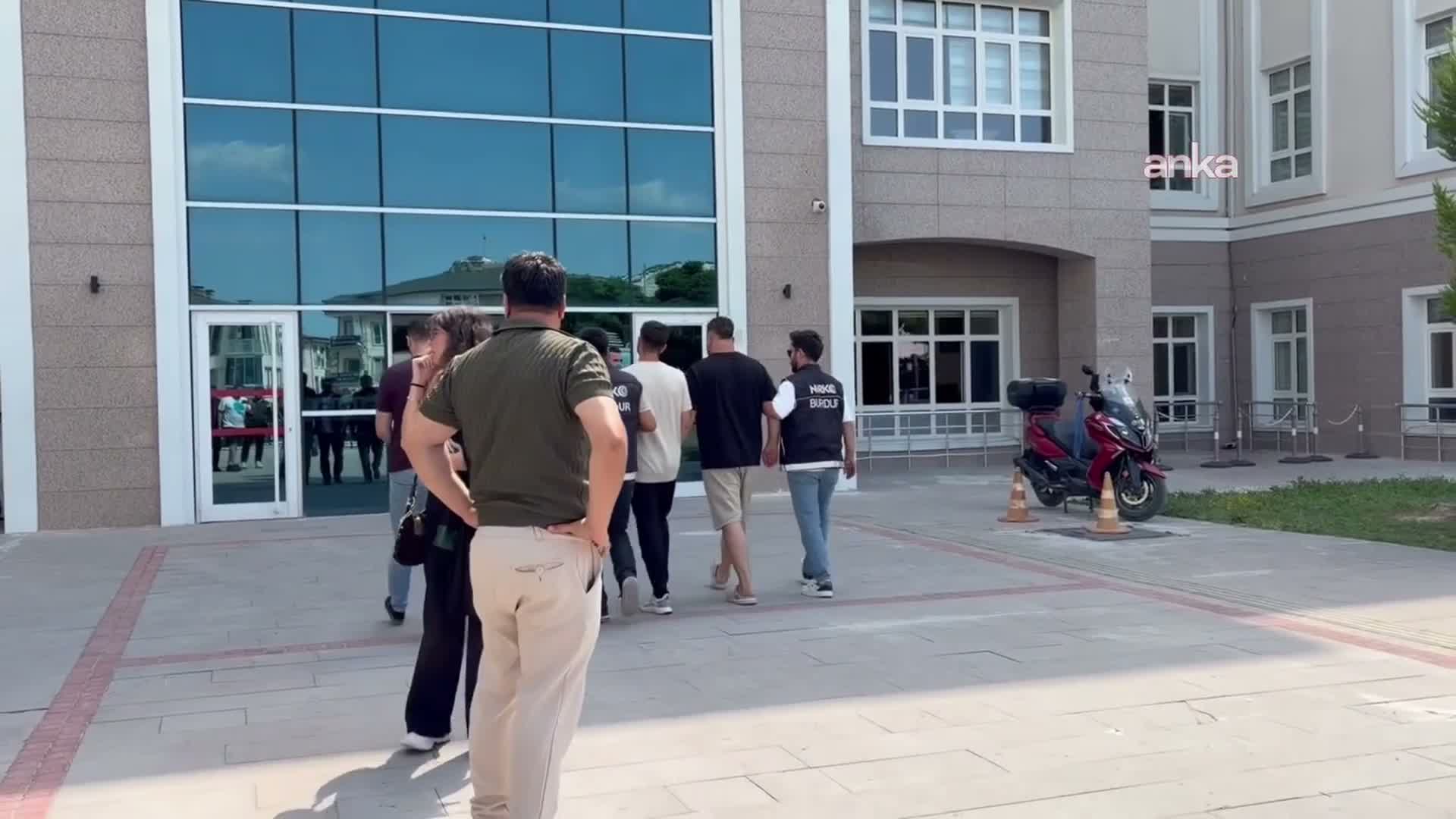 Burdur’da uyuşturucu operasyonu... Biri eski öğretmen, iki kişi tutuklandı