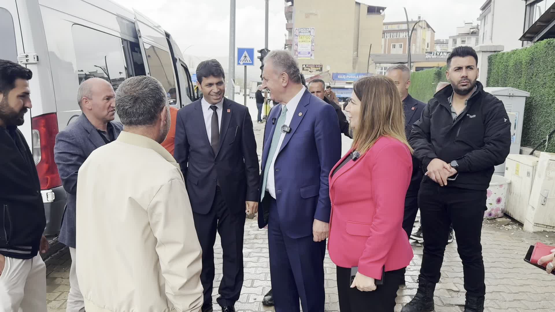 CHP’li Nail Çiler Yüksekova’da: Kentin işsizlik başta olmak üzere birçok alanda ciddi sorunları var