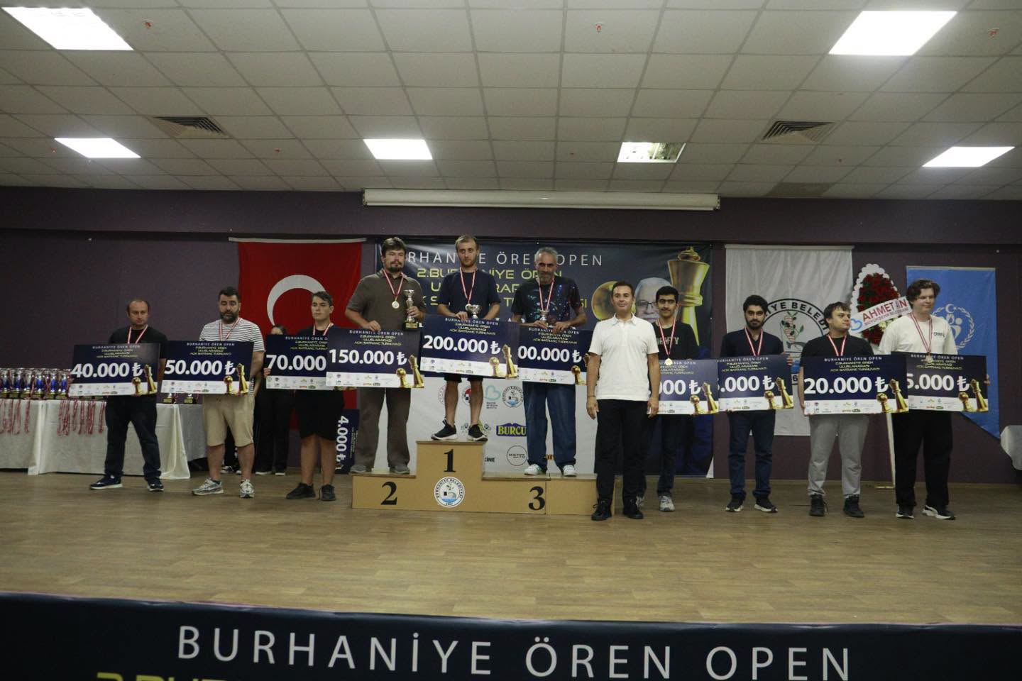Burhaniye'de satranç turnuvası sona erdi
