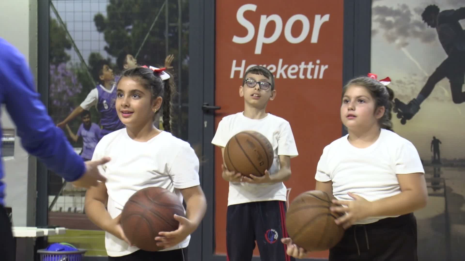 Konak Belediyesi Kış Spor Okulları 6 branşta kapılarını açtı