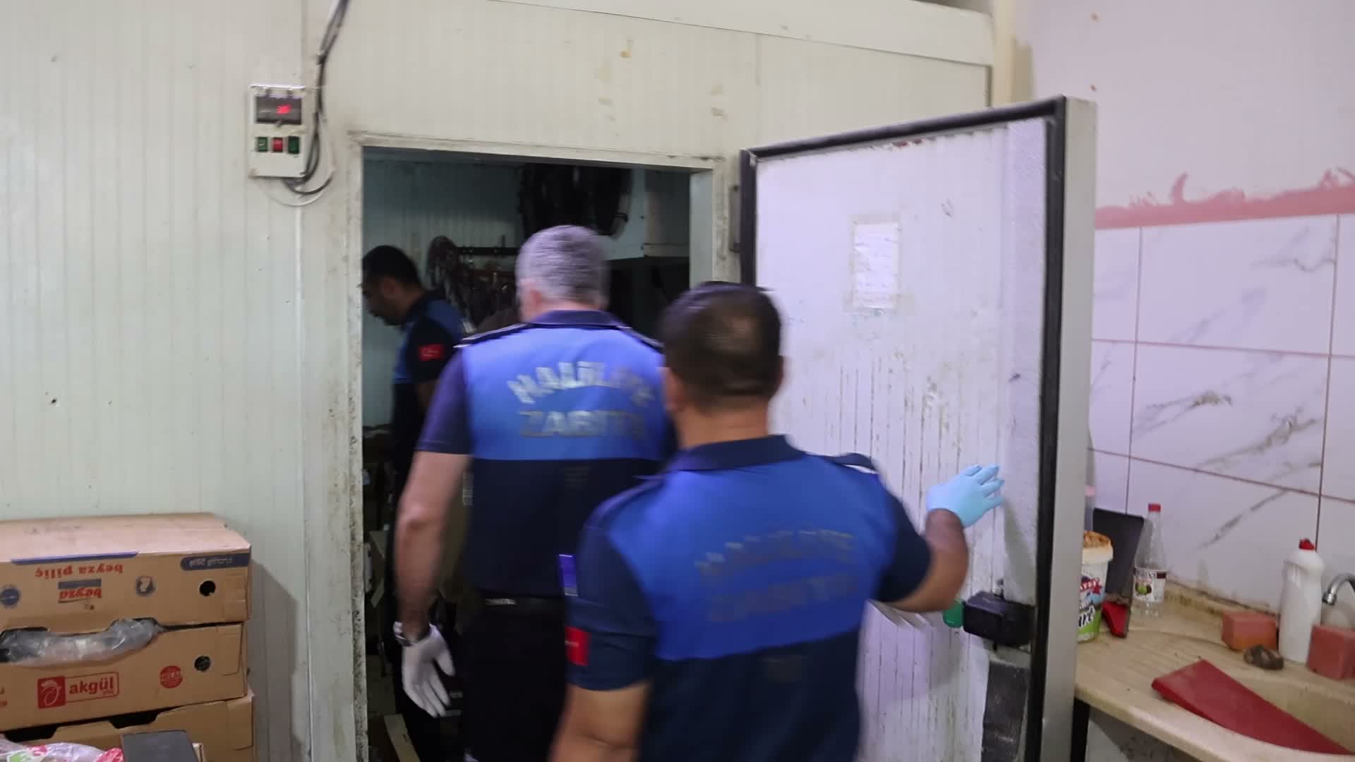 Şanlıurfa'da gıda denetimi: 315 kilo bozuk ete el konuldu