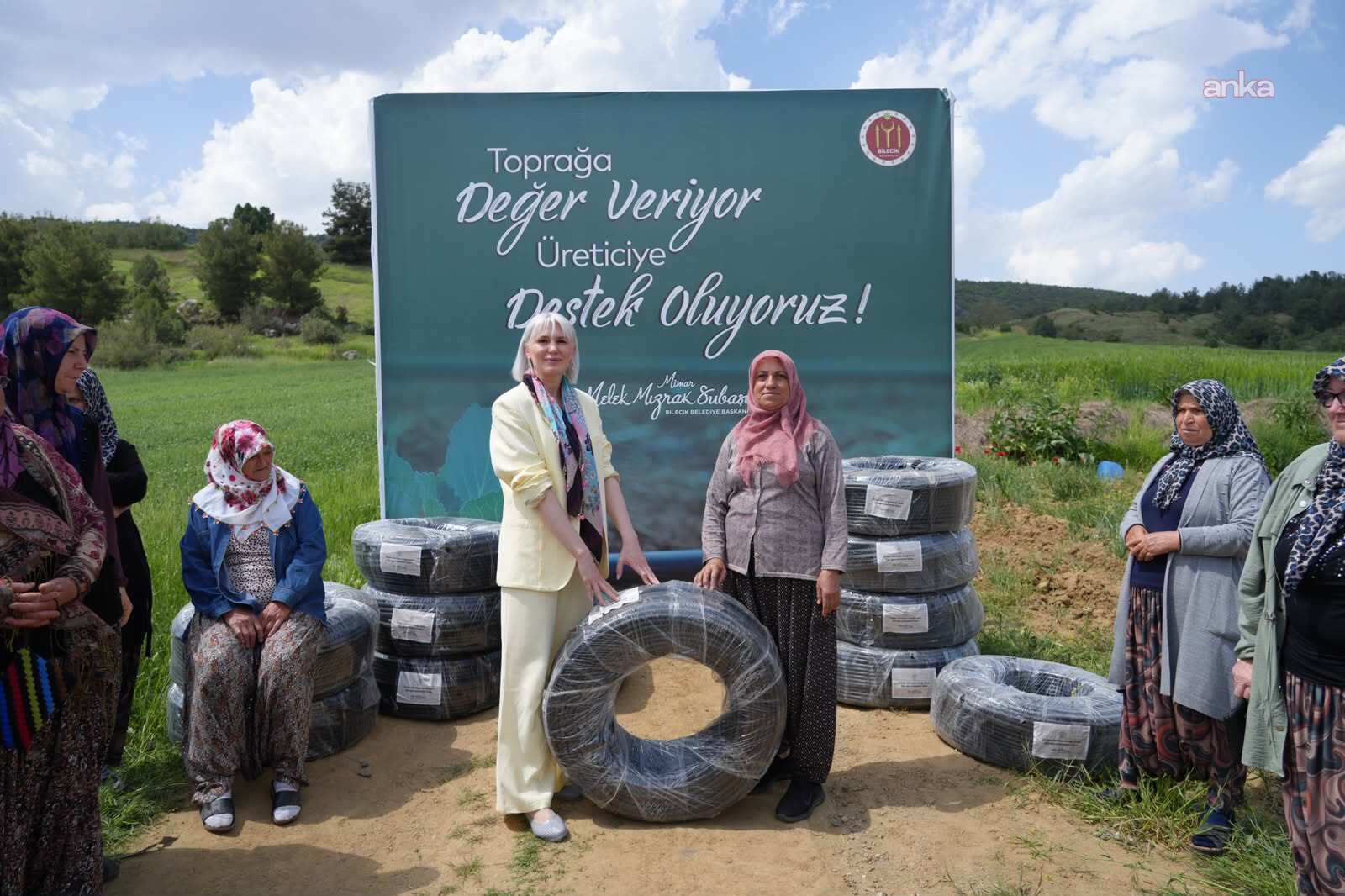 Bilecik Belediyesi'nden çiftçilere sulama borusu desteği