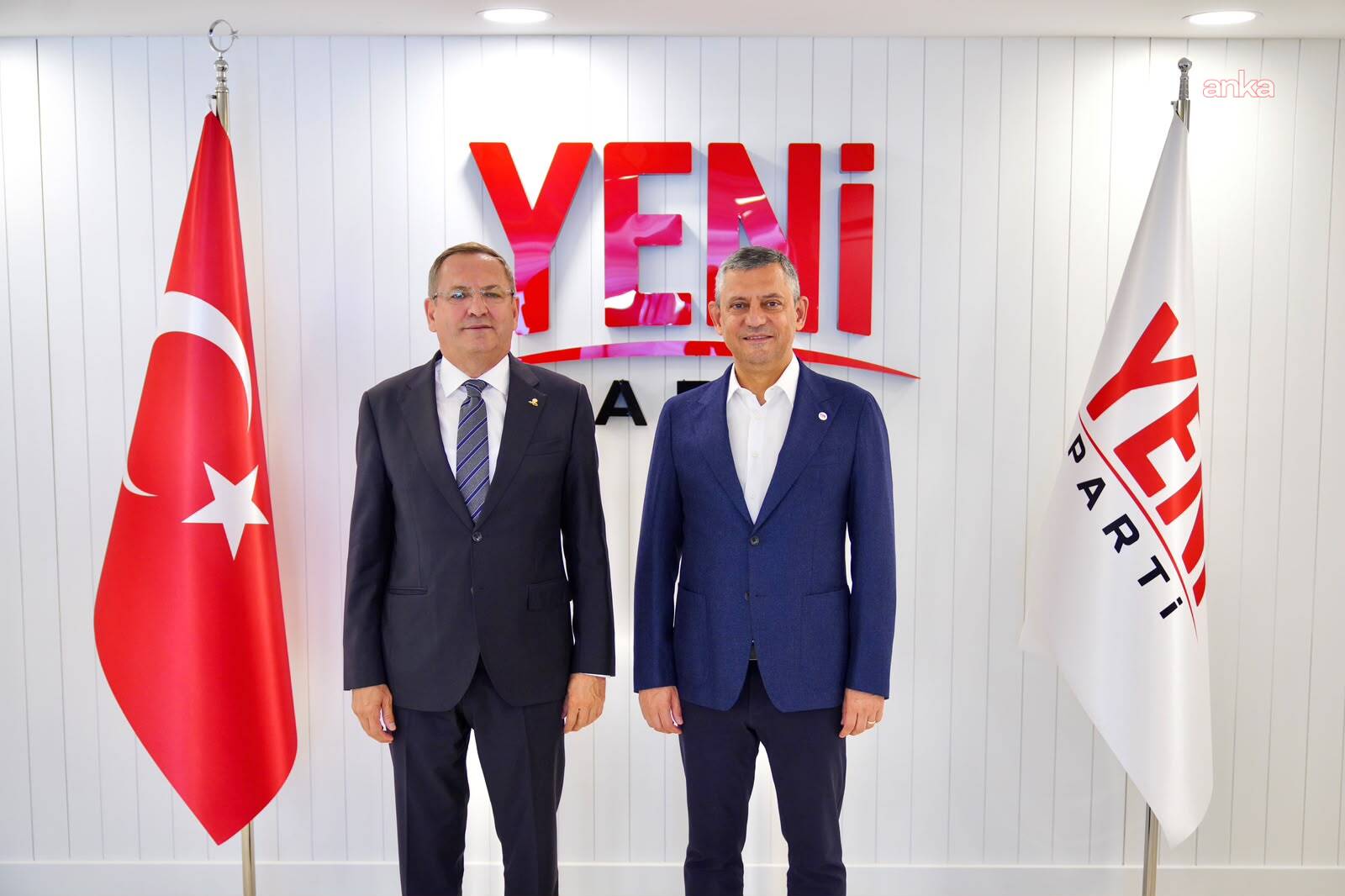 Ayvalık Belediye Başkanı Ergin, Özgür Özel’i ziyaret etti