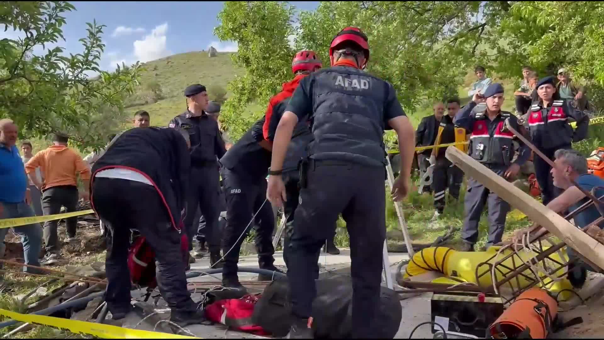 Kuyu temizliği faciayla sonuçlandı: 2'si kardeş 3 kişi yaşamını yitirdi
