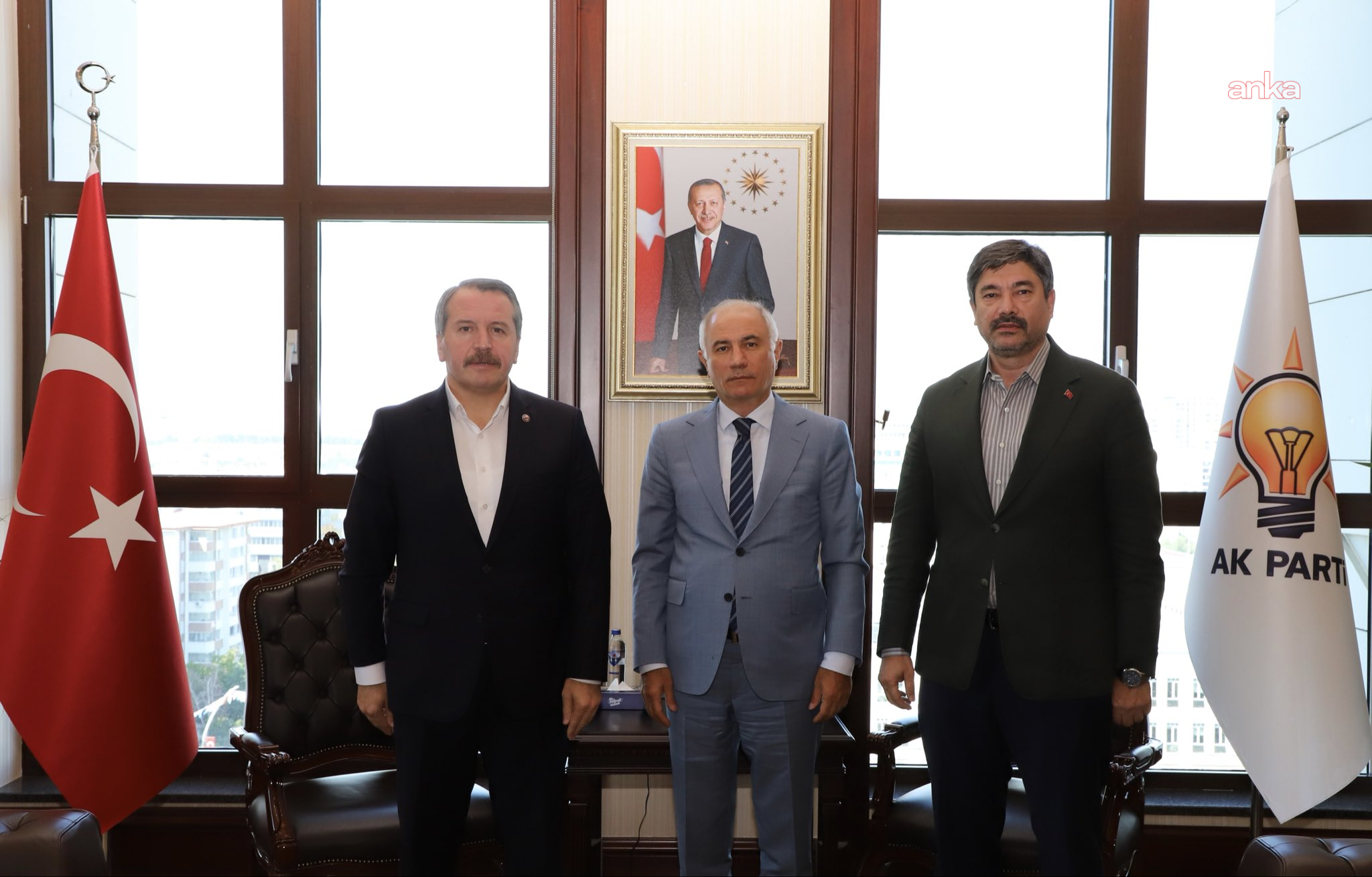 Memur-Sen Genel Başkanı Ali Yalçın, AK Parti Genel Başkan Vekili Efkan Ala’yı ziyaret etti