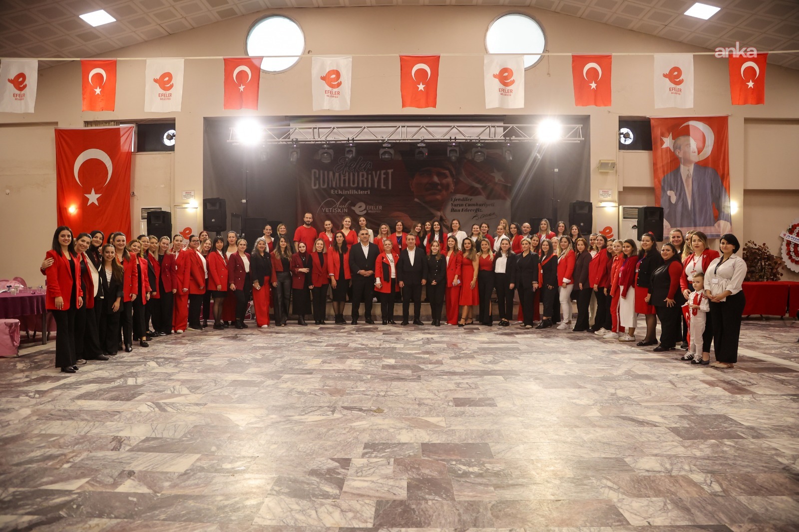 Efeler'de Cumhuriyet Bayramı etkinliklerle kutlandı