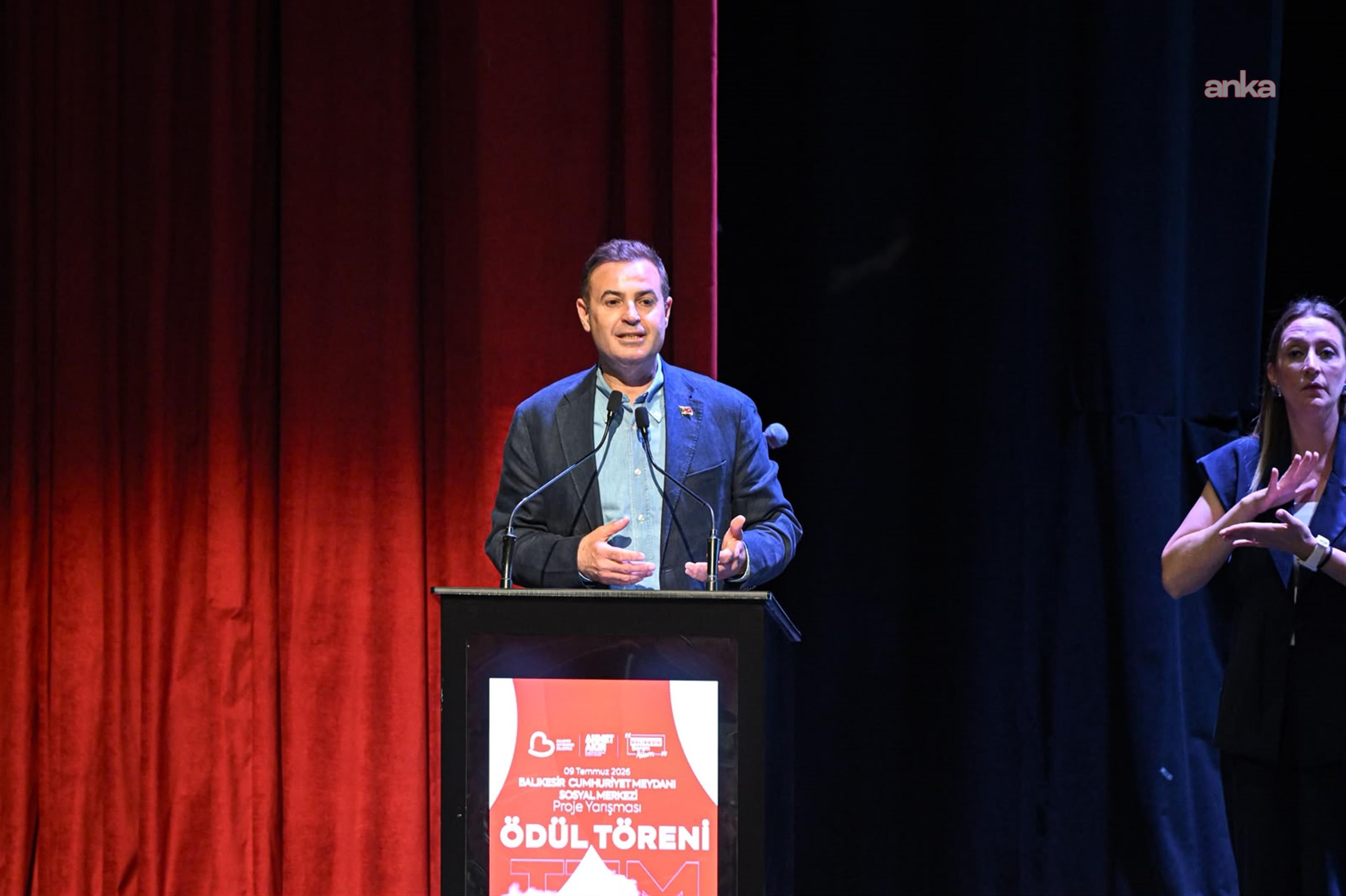 Balıkesir Cumhuriyet Meydanı Sosyal Merkezi Proje Yarışması'nda ödüller sahiplerini buldu