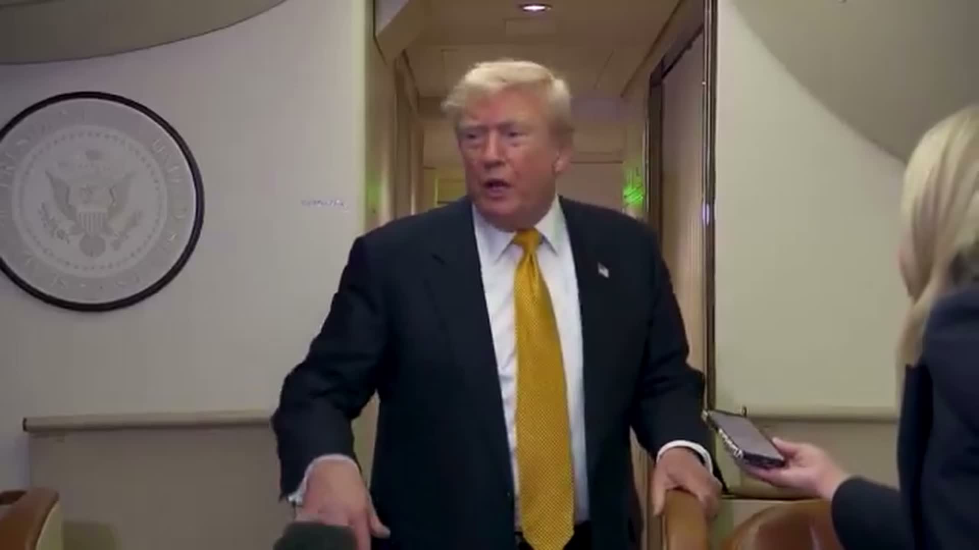 ABD Başkanı Trump: "İran, anlaşma yapmak için yalvarıyor; buna layık olup olmadıklarından emin değilim"