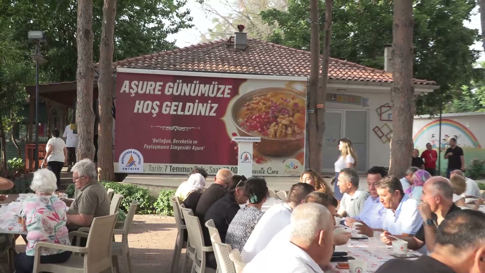 Muratpaşa Belediye Başkanı Uysal: "Aşure bir umuttur"