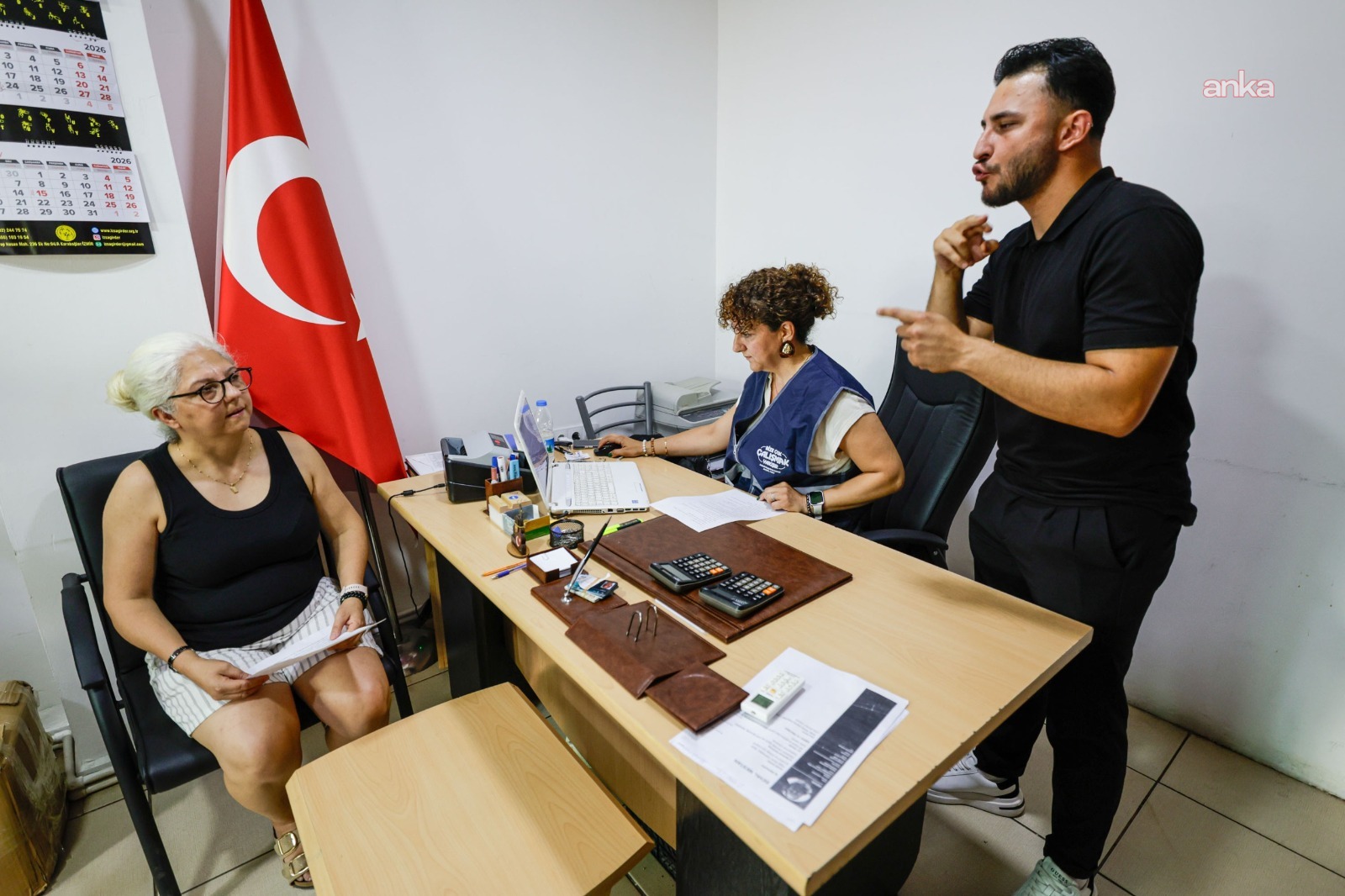 İzmir Büyükşehir Belediyesi'nden işitme cihazı desteği
