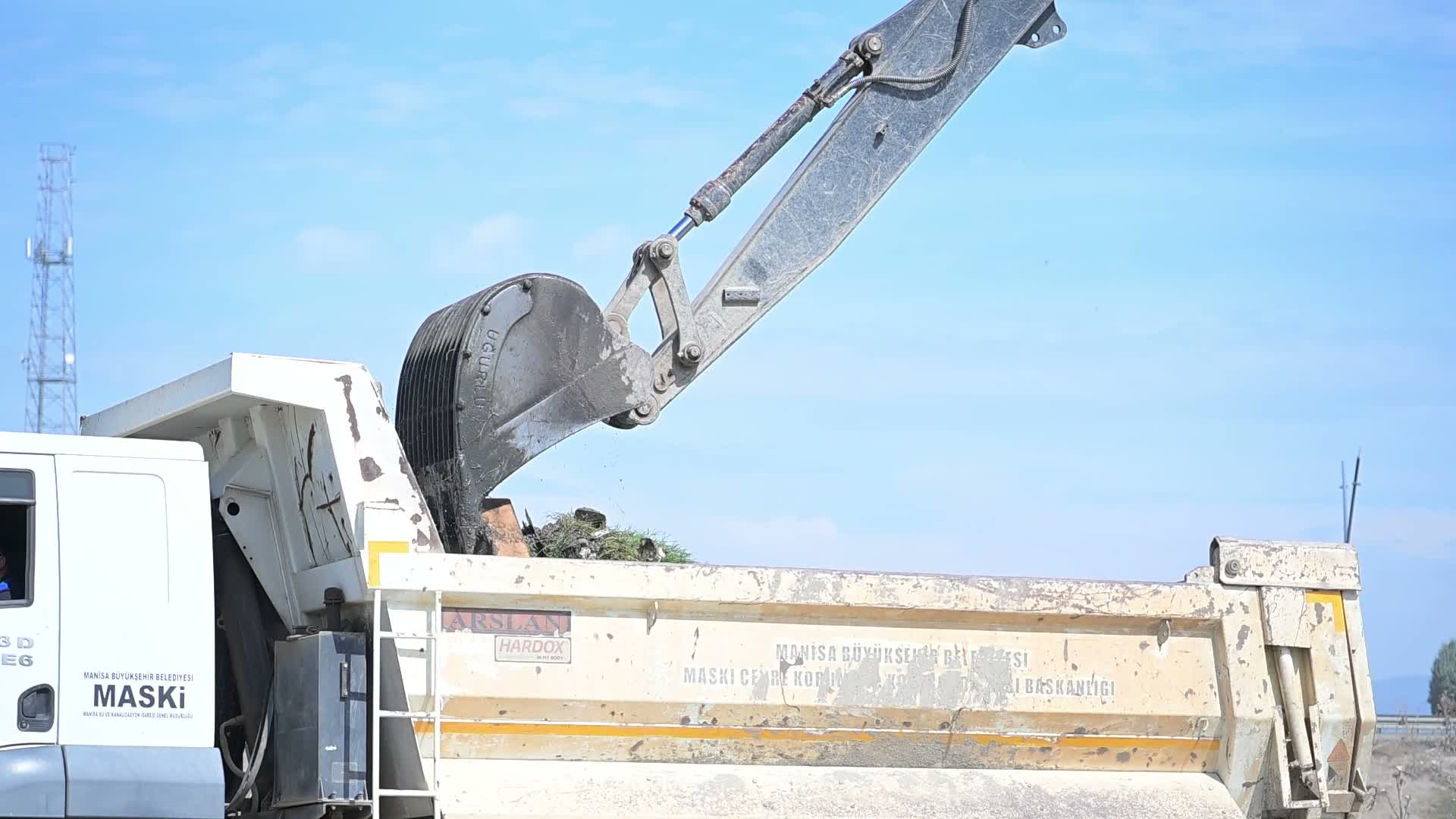 MASKİ’den Manisa’da 250 kilometrelik dere temizliği