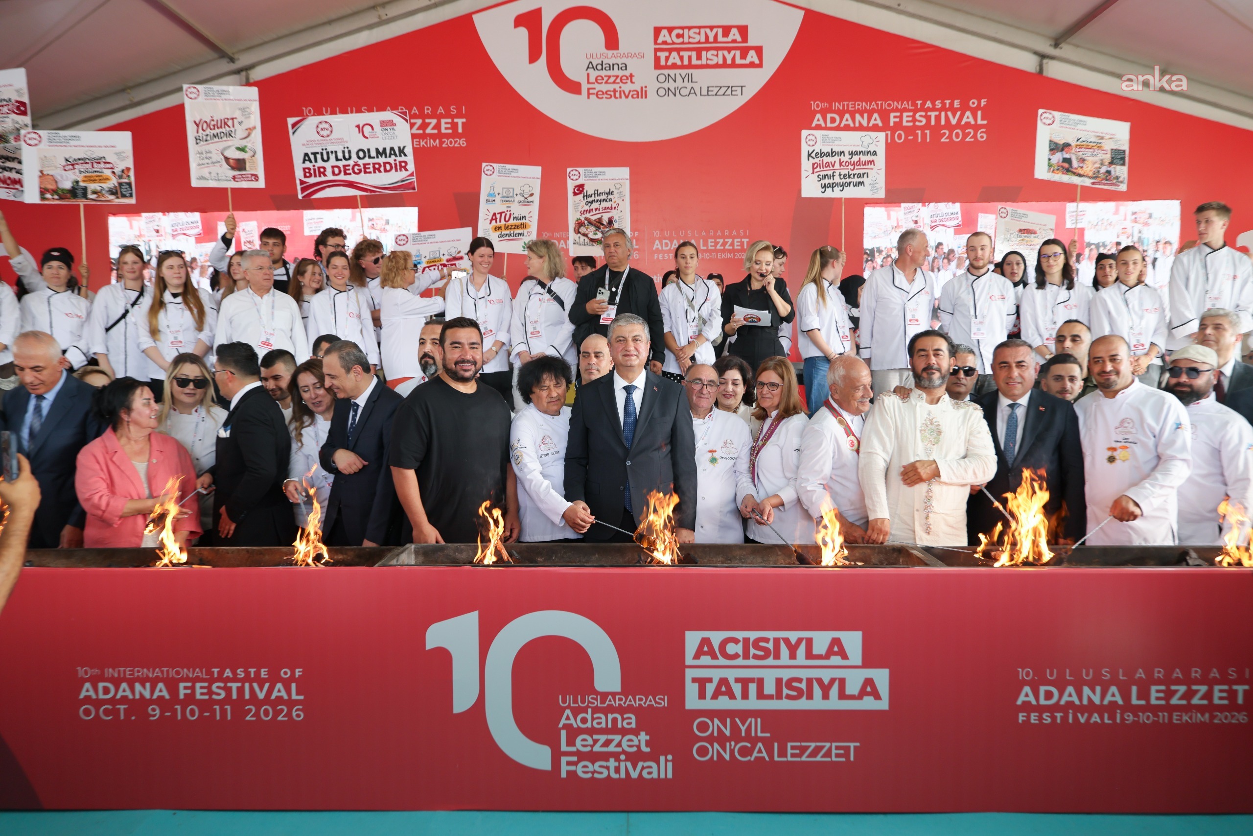 Adana’da “acısıyla tatlısıyla” gastronomi şöleni: 10. Uluslararası Adana Lezzet Festivali başladı