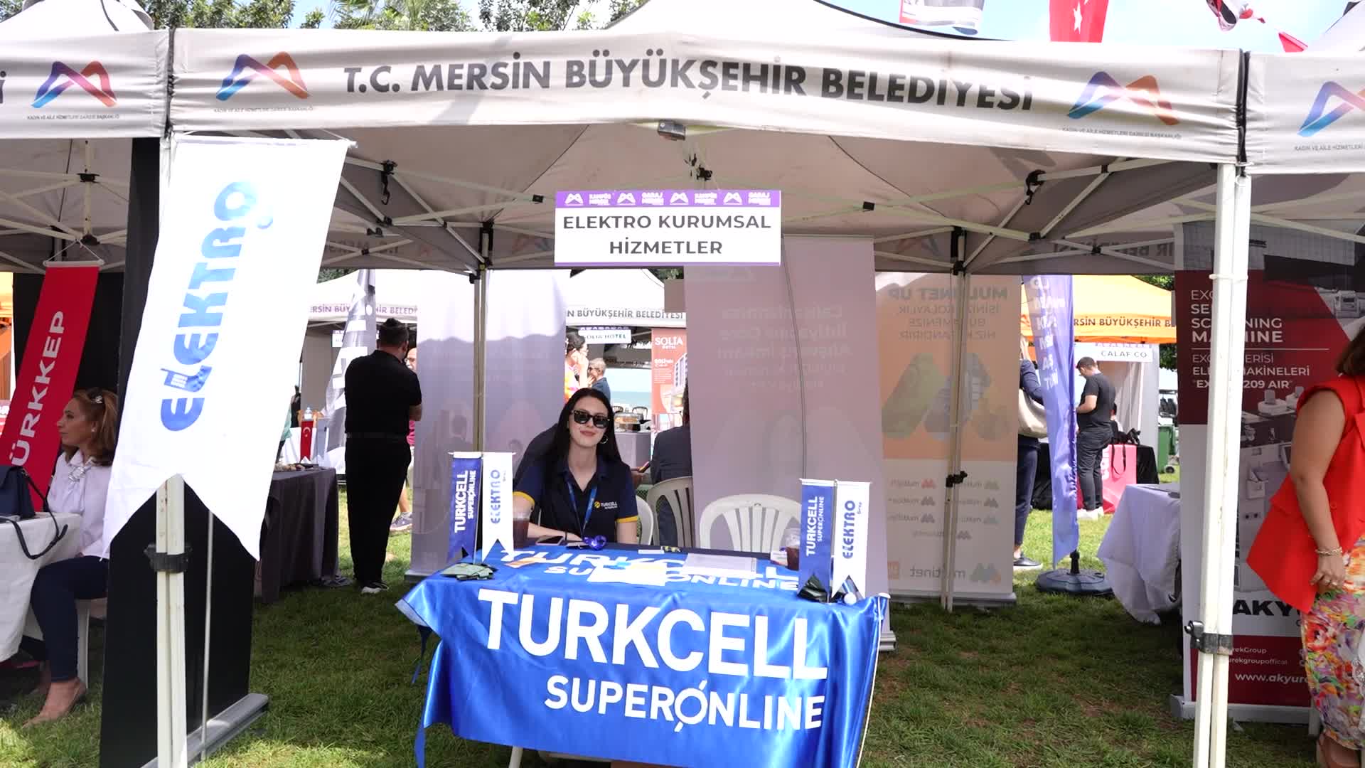 Vahap Seçer, "Garaj Mersin" ve "Kampüs Mersin" projesinin açılış törenine katıldı