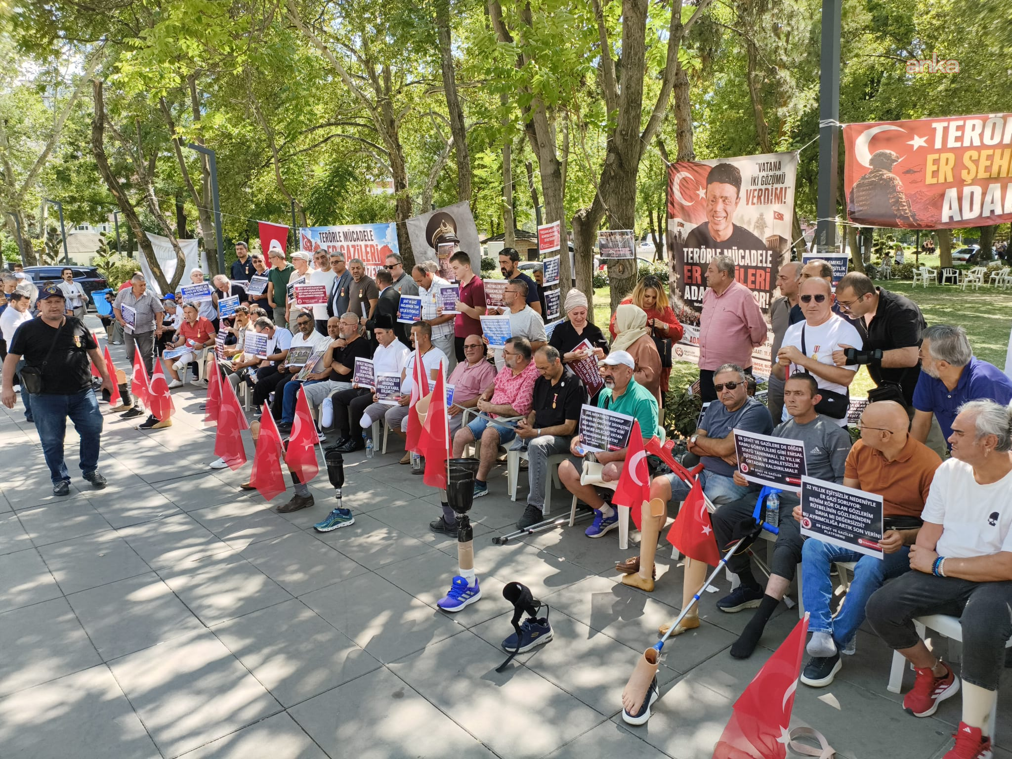 Şehit erlerin aileleri ve gazilerin Güvenpark'taki oturma eylemleri 9. gününde sürüyor: "Sorunlarımız çözülmeden Meclis kapanmamalı"