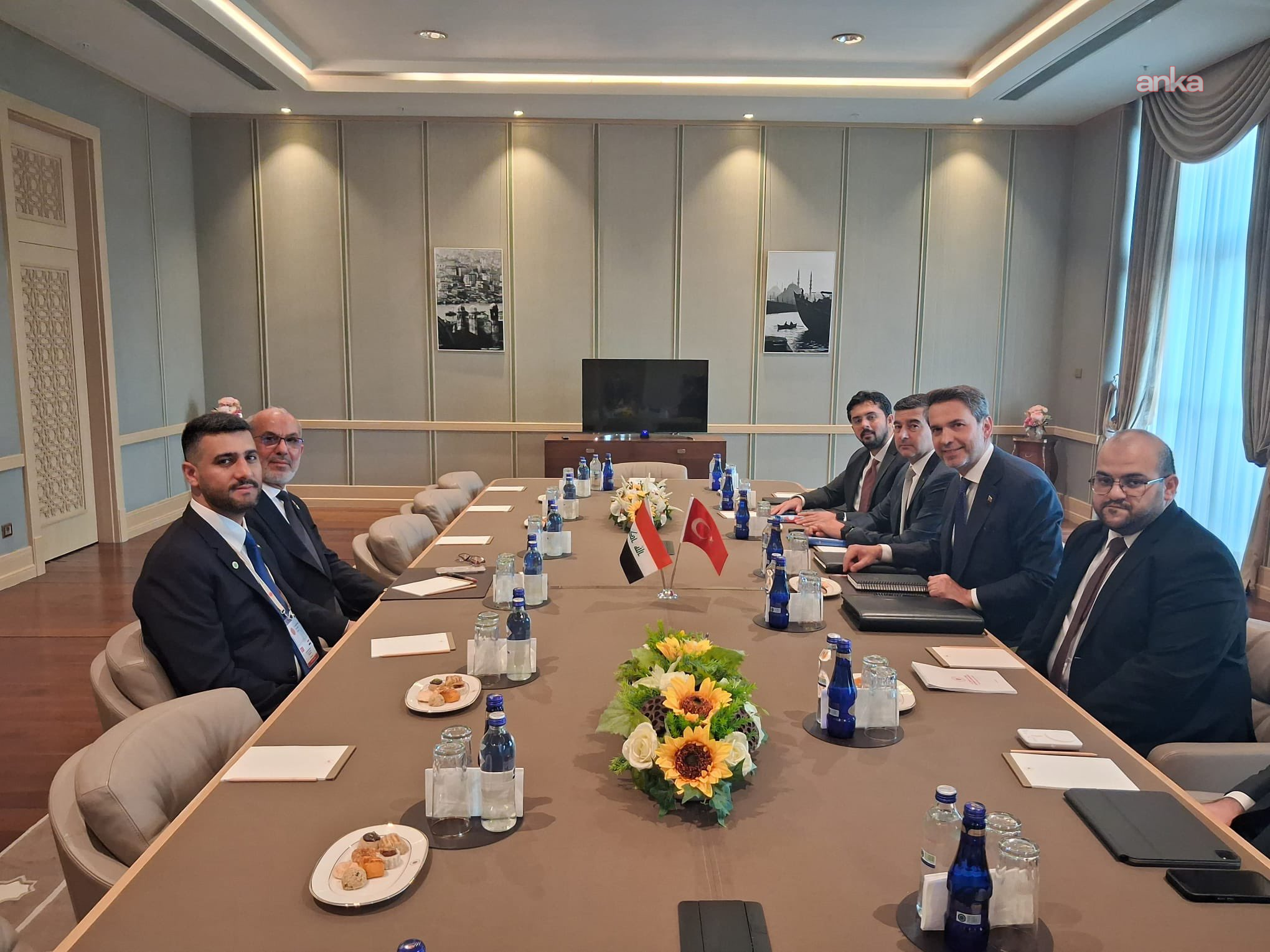 Bakan Bayraktar, Irak Petrol Bakanı ve Elektrik Bakanı ile görüştü