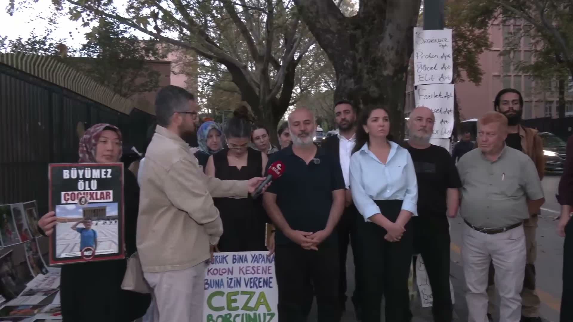 Adalet Peşinde Aileleri Platformu üyeleri Bakan Yardımcısı Can Tuncay ile görüşüp, adalet nöbetini bitirdi