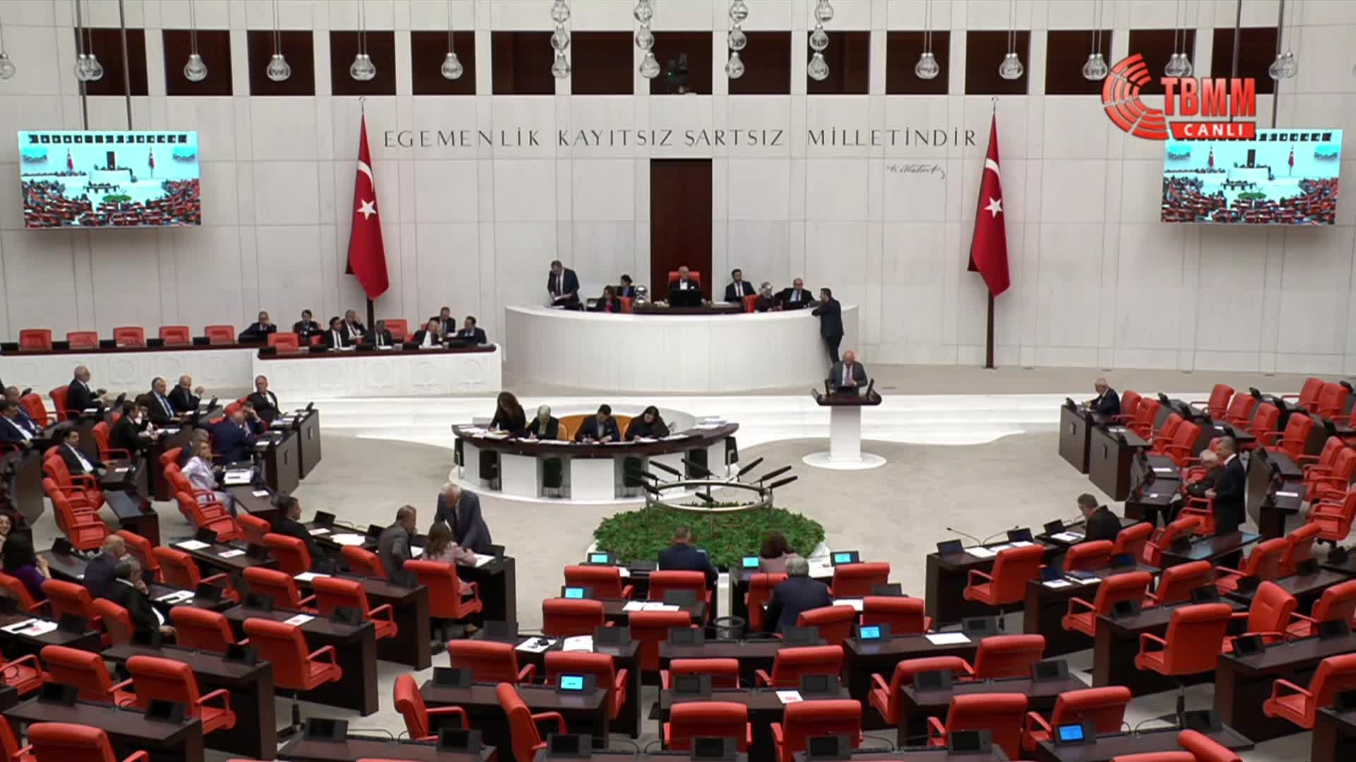 İYİ Partili Sunat'tan AK Parti'ye: Sizin yaptığınız pazarlık gücü sıfırlanmış çiftçiyi şirketlere yem etmek